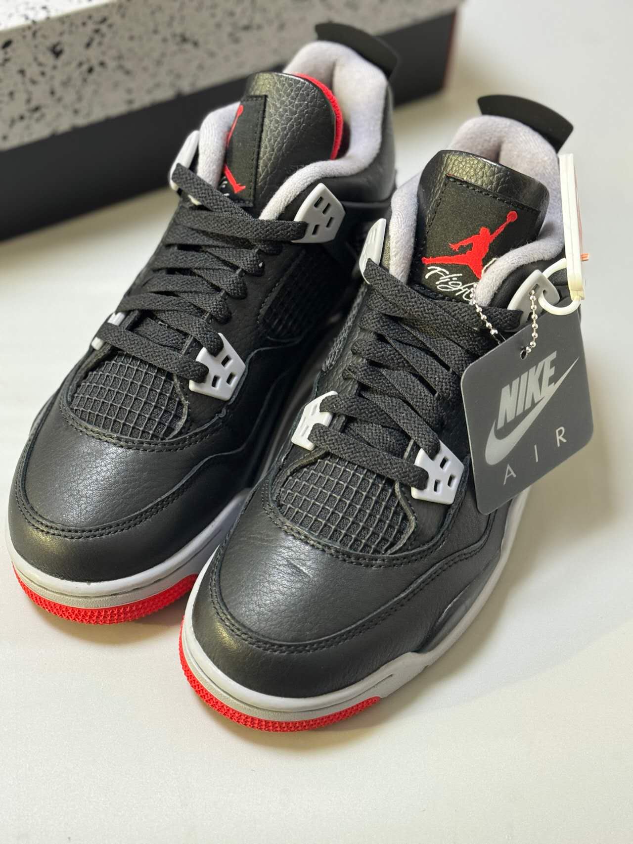 Jordan 4 Retro Bred (2019) 308497-060 review Curitis 00