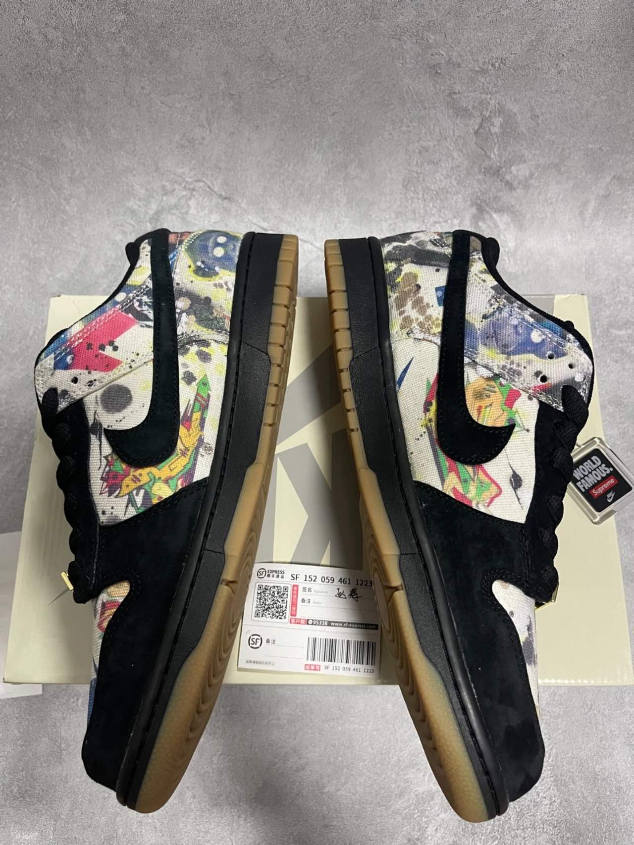 Nike SB Dunk Low Supreme Rammellzee FD8778-001 review Les 01