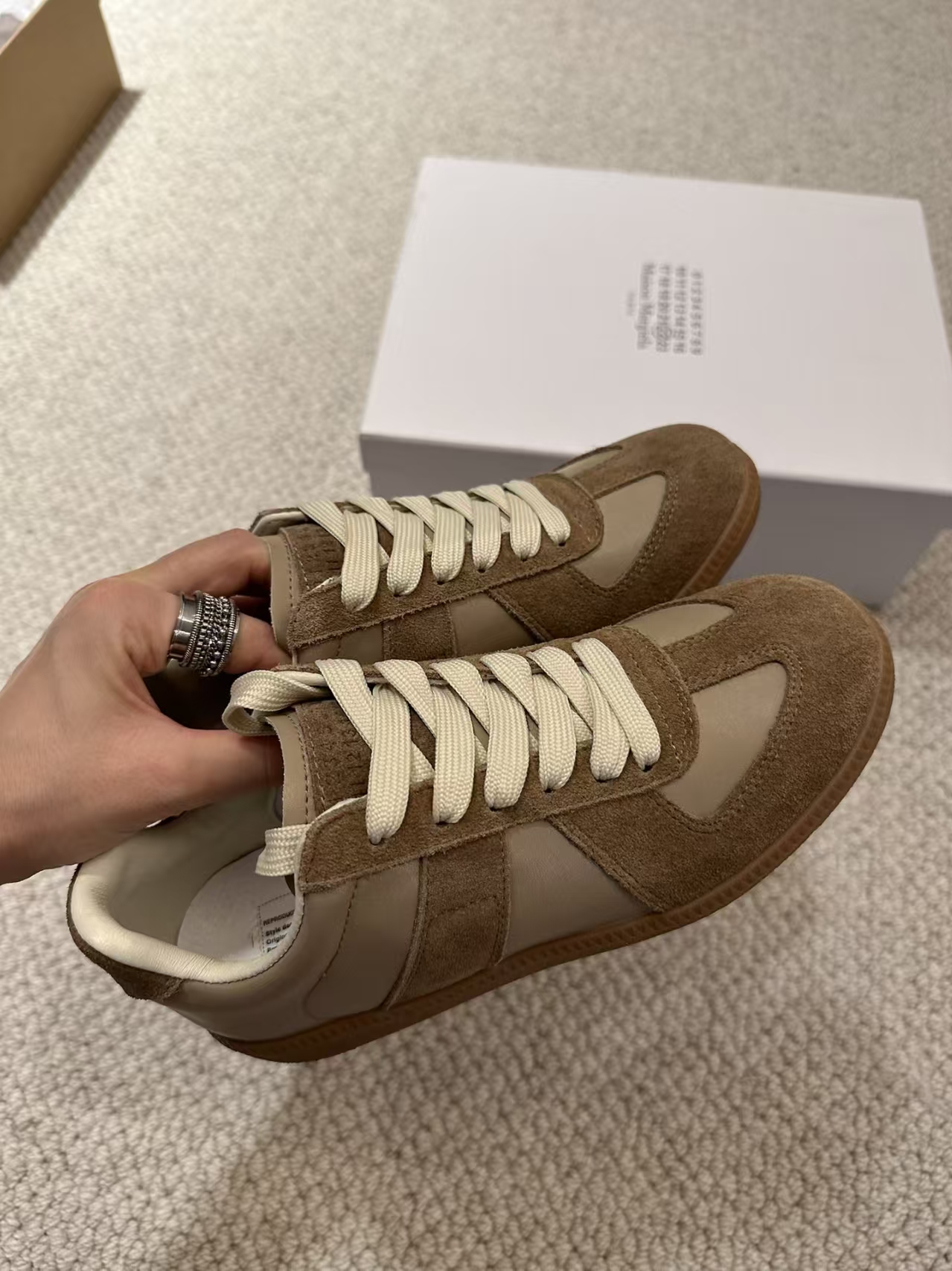 Maison Margiela Replica Nutmeg S57WS0236P1895T2186 review Ace 01