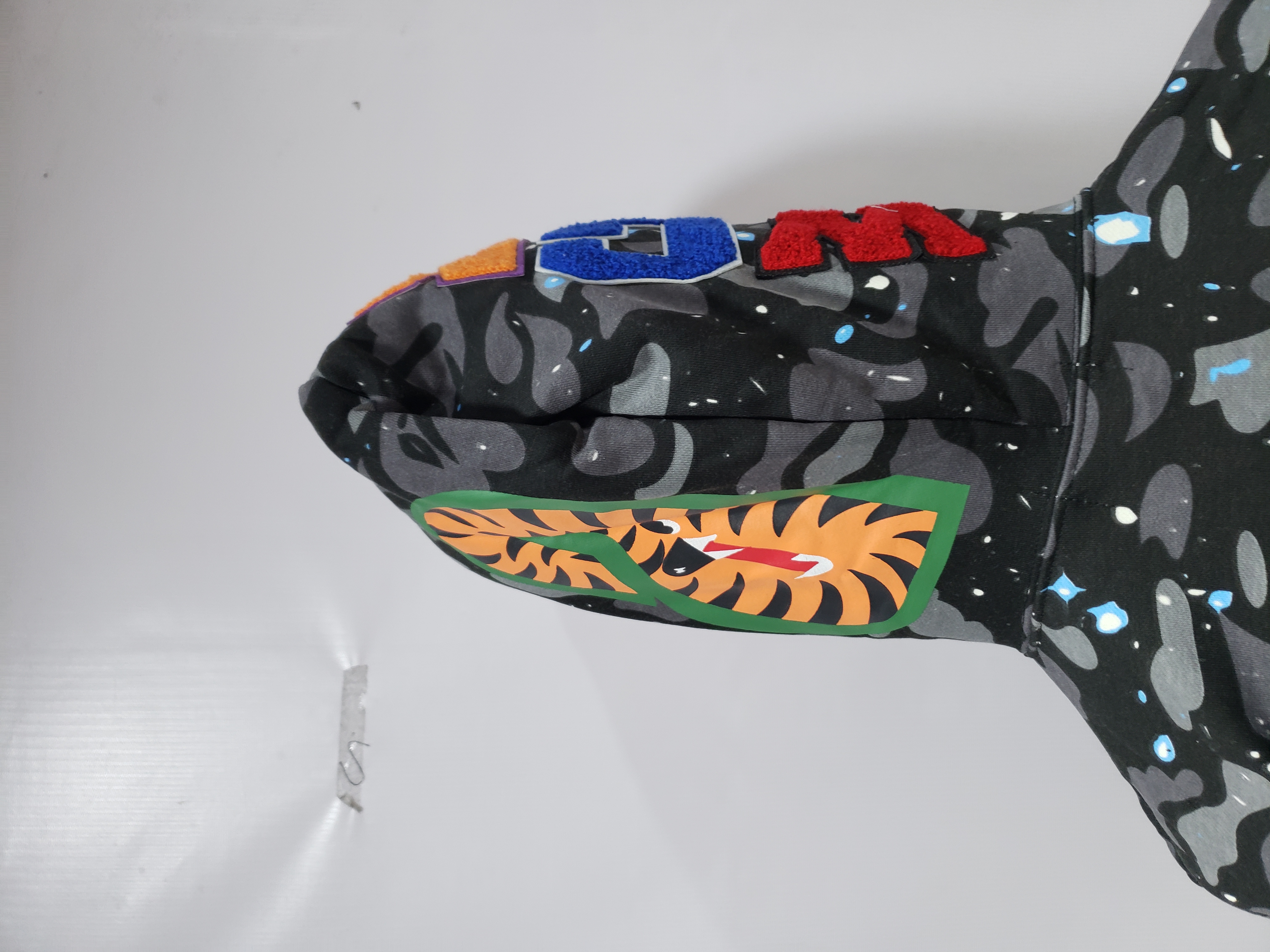 OBO  BAPE Space Camo Shark WGM Full-Zip Hoodie Black review obosneaker 04