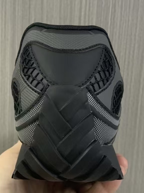 Bottega Veneta Orbit Black  741357V2X401000 review Les 01