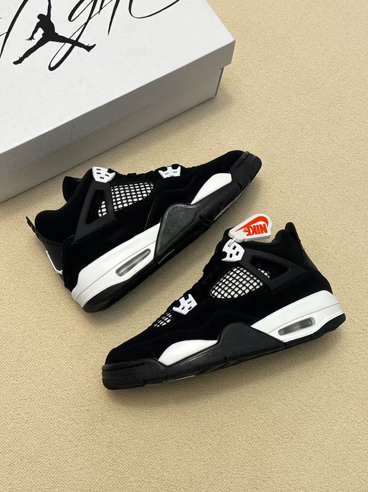 Jordan 4 Retro White Thunder FQ8138-001 review Owen 02