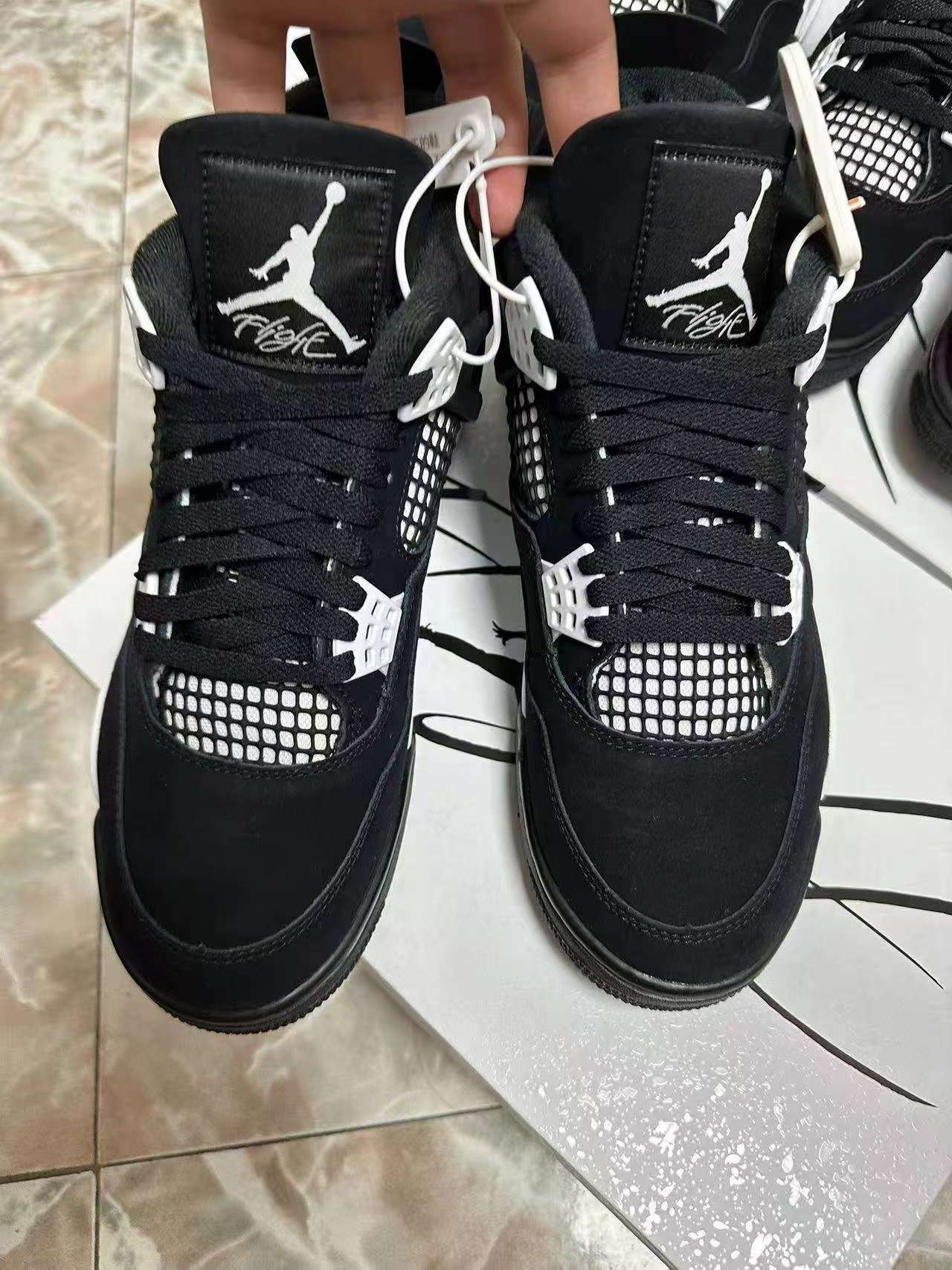 Jordan 4 Retro White Thunder FQ8138-001 review Rock