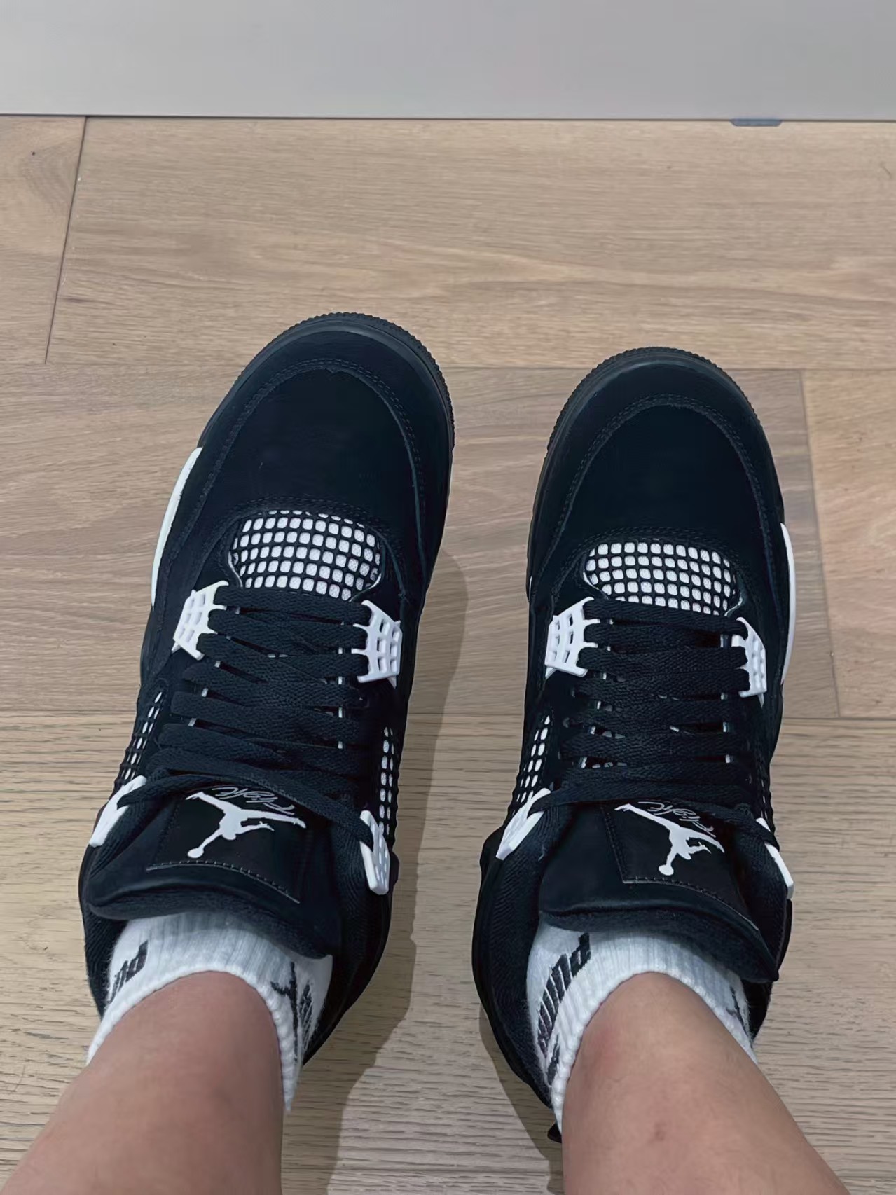 Jordan 4 Retro White Thunder FQ8138-001 review Tobias