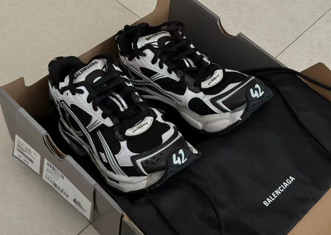 Balenciaga Runner Sneaker White--Black 772774 W3RMU 9010 review Bjdfg 00