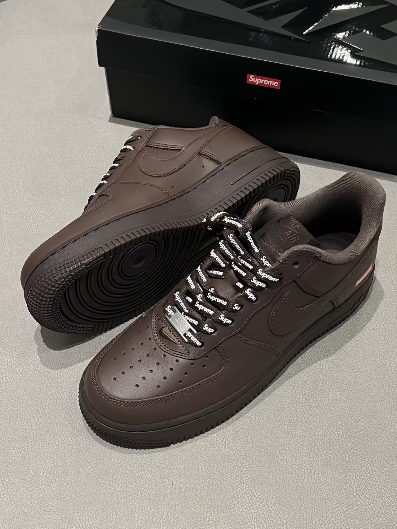 Supreme x Nike Air Force 1 Low Baroque Brown CU9225-200 review Humbert 01