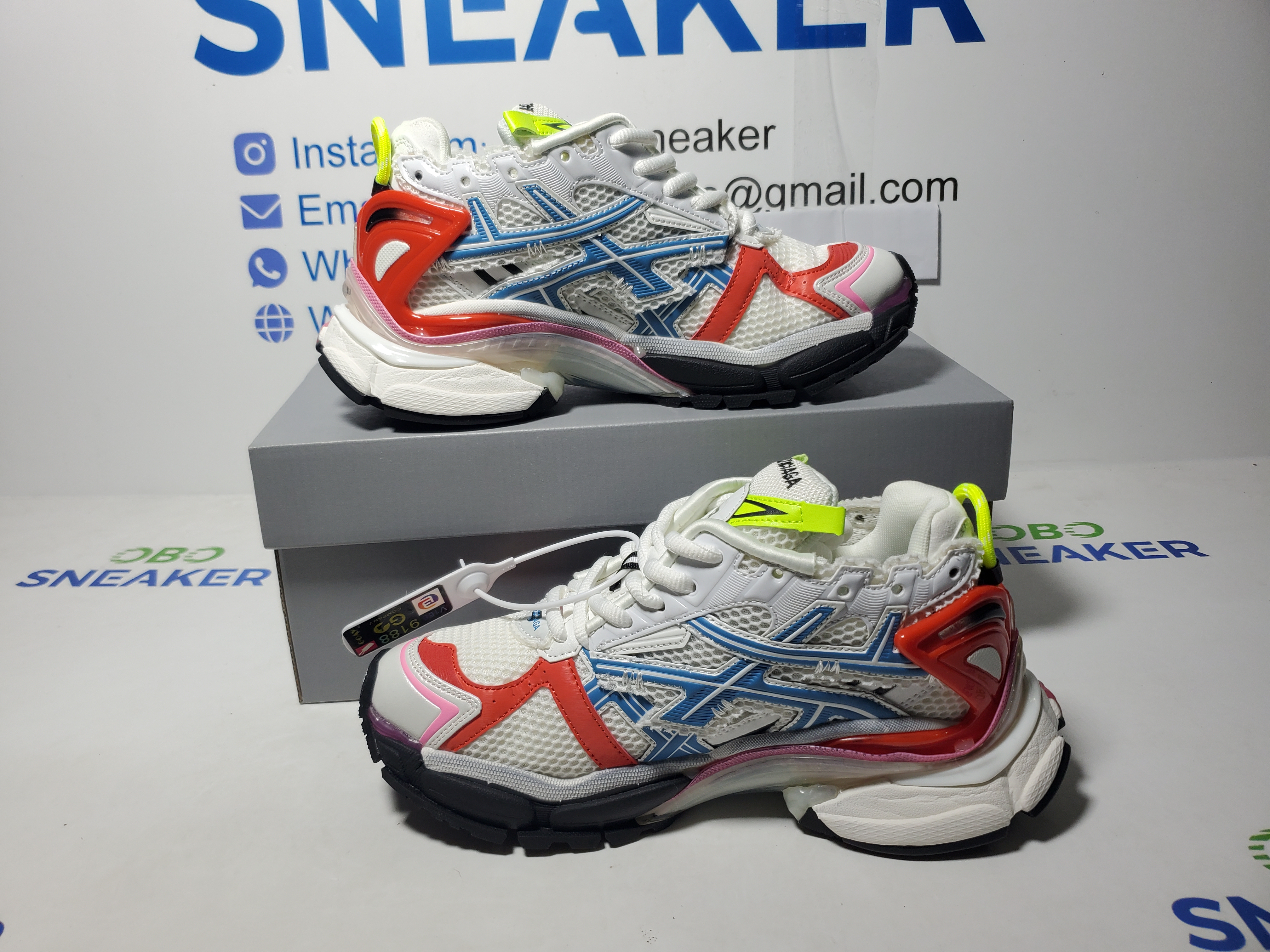 Balenciaga Runner White-Blue--Red 677402 W3RB6 9645 review obosneaker 01