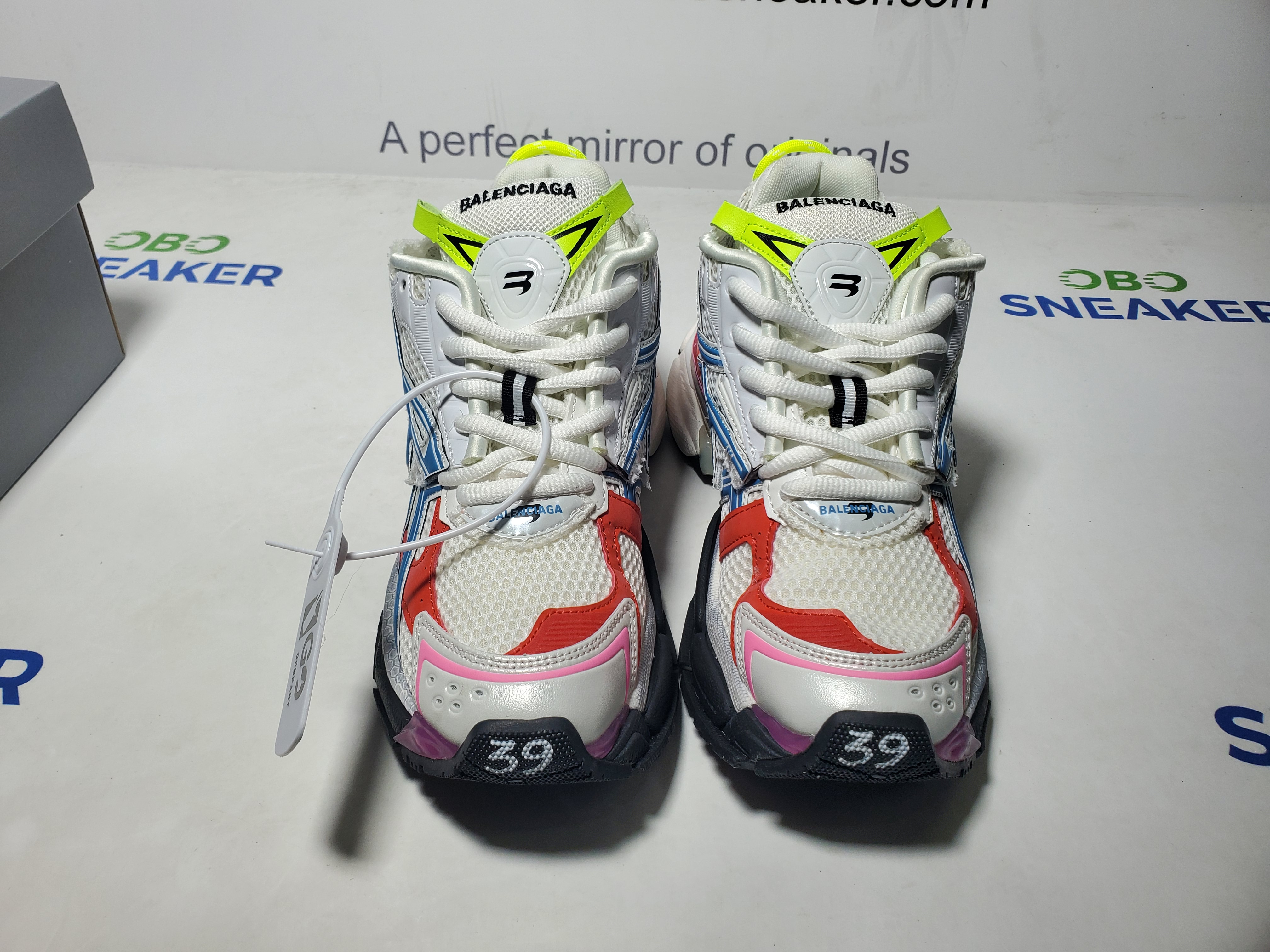 Balenciaga Runner White-Blue--Red 677402 W3RB6 9645 review obosneaker 03