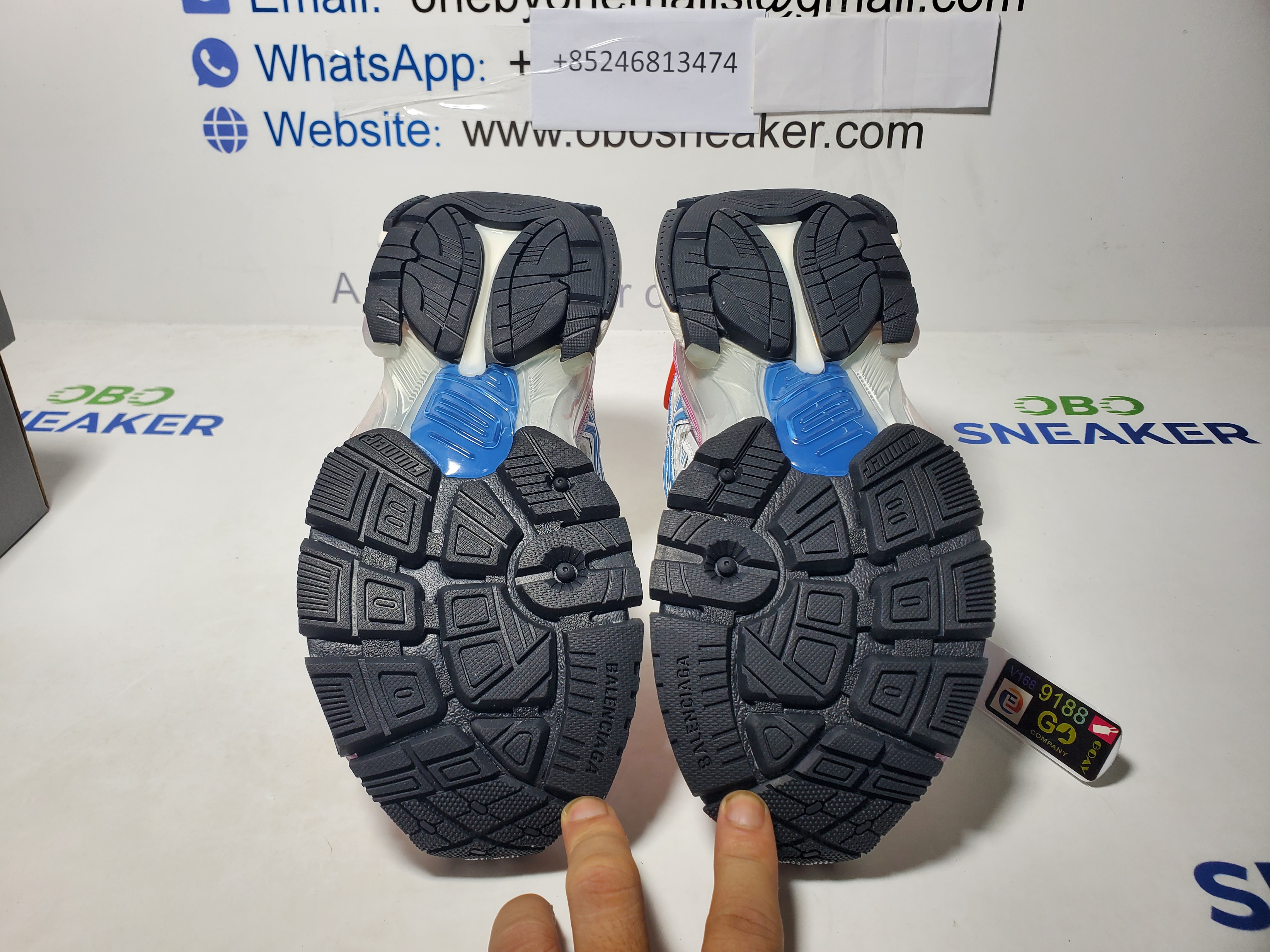 Balenciaga Runner White-Blue--Red 677402 W3RB6 9645 review obosneaker 04