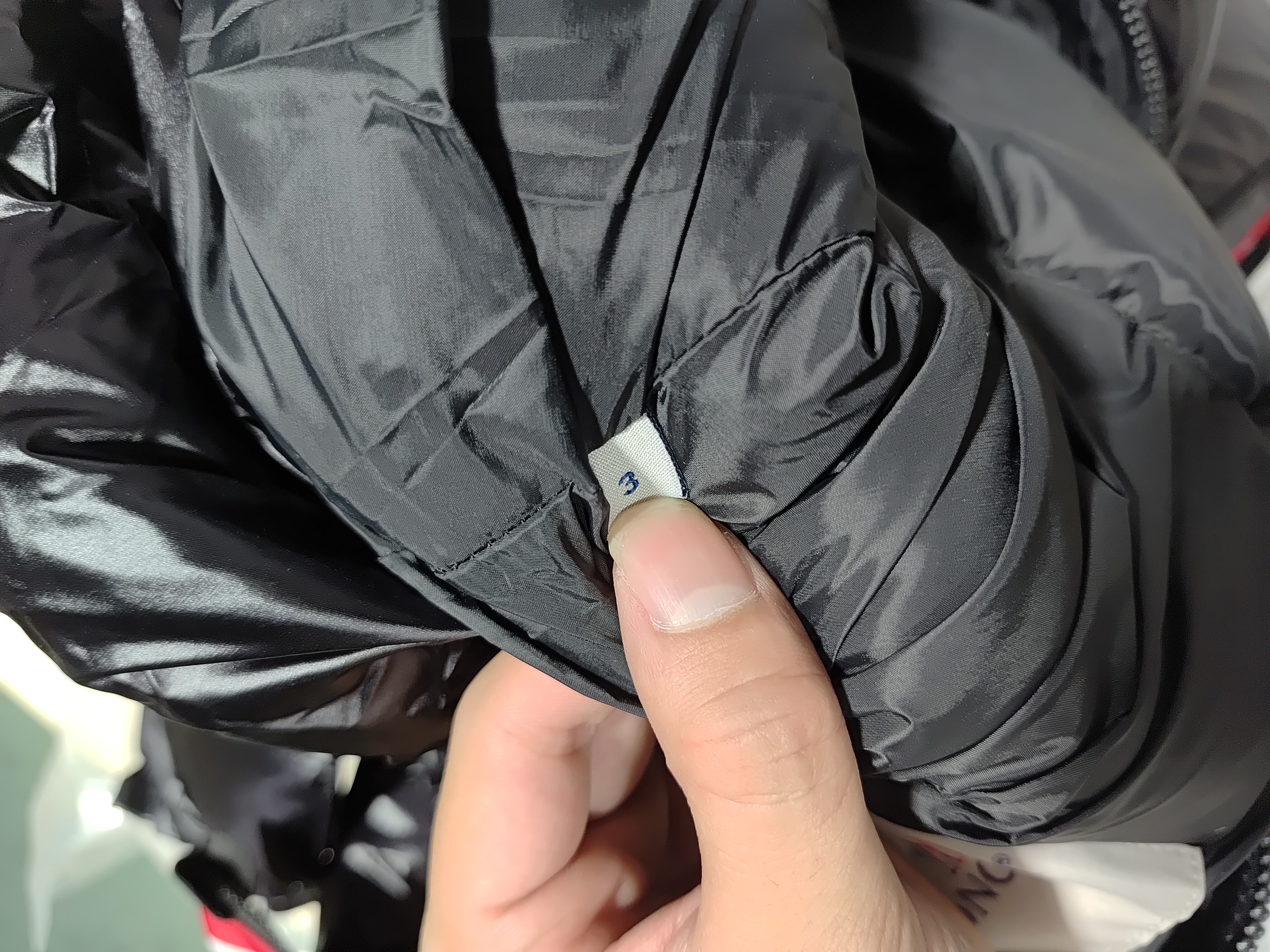 【FLASH SALE】OBO (NFC) Moncler Montbeliard Down Jacket review Obosneaker 03