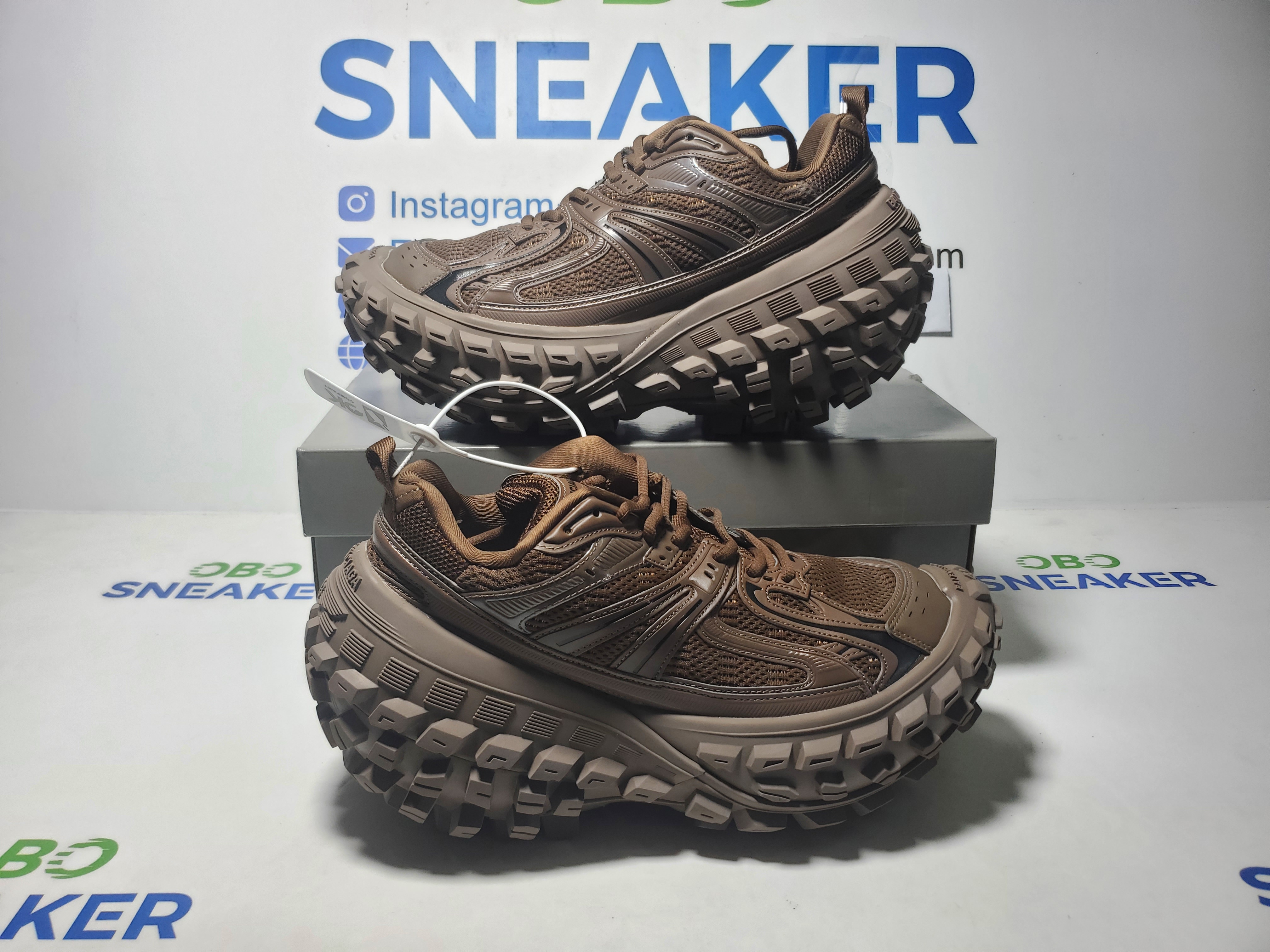  Balenciaga Defender Black Brown 685611 W3RBS 2408 review Obosneaker 01