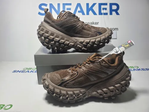  Balenciaga Defender Black Brown 685611 W3RBS 2408 review 