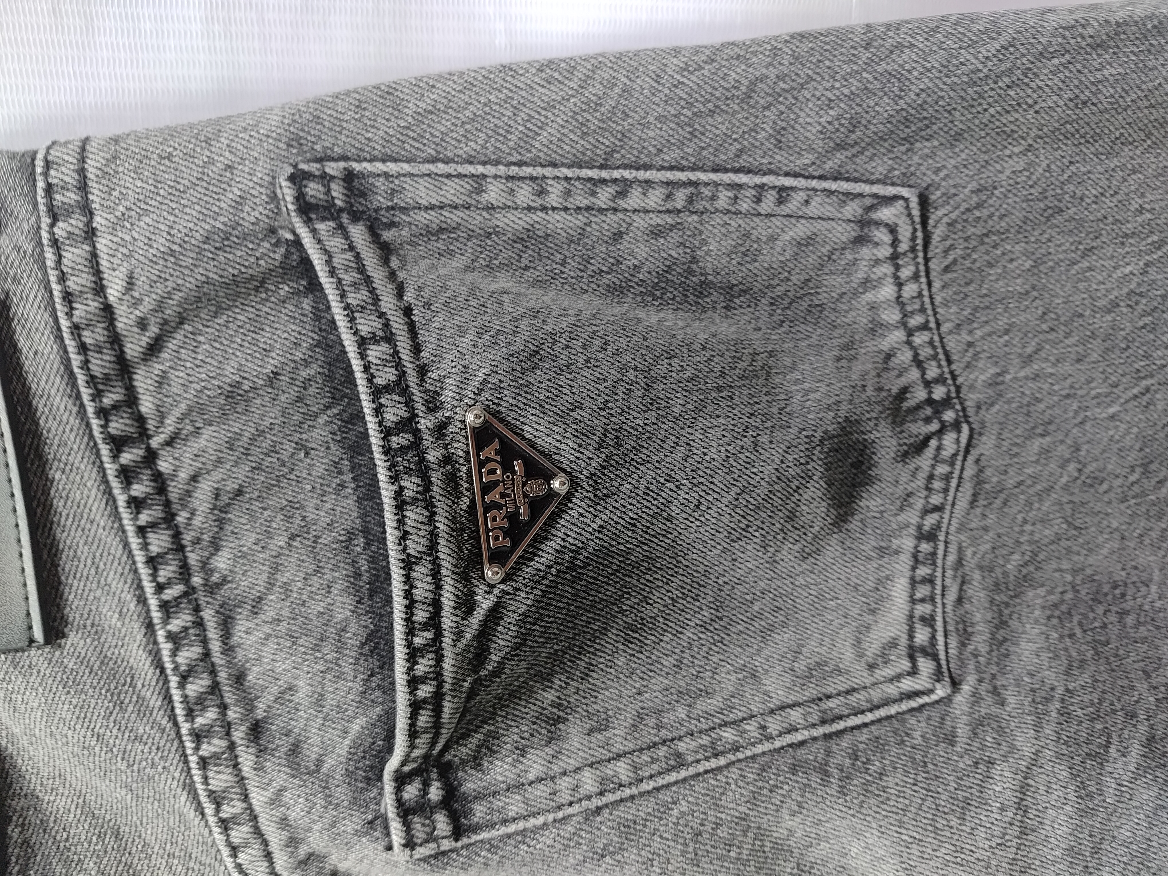 Prada Deconstructed Wide-Leg Jeans With Gusset Back Pocket review Obosneaker 04