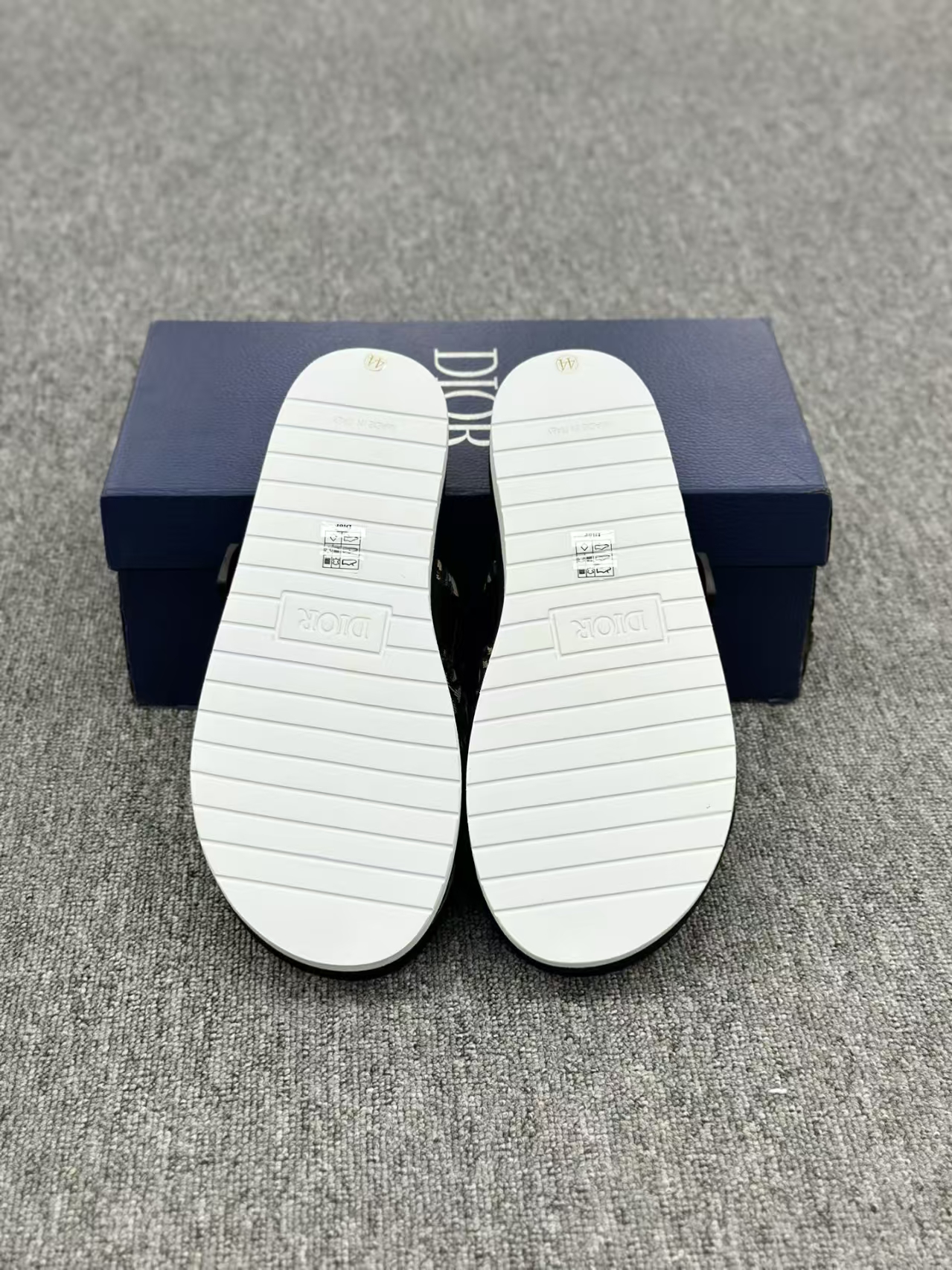 Dior Alpha Sandal Oblique 3SA081YXV_H961 review Kyle 01