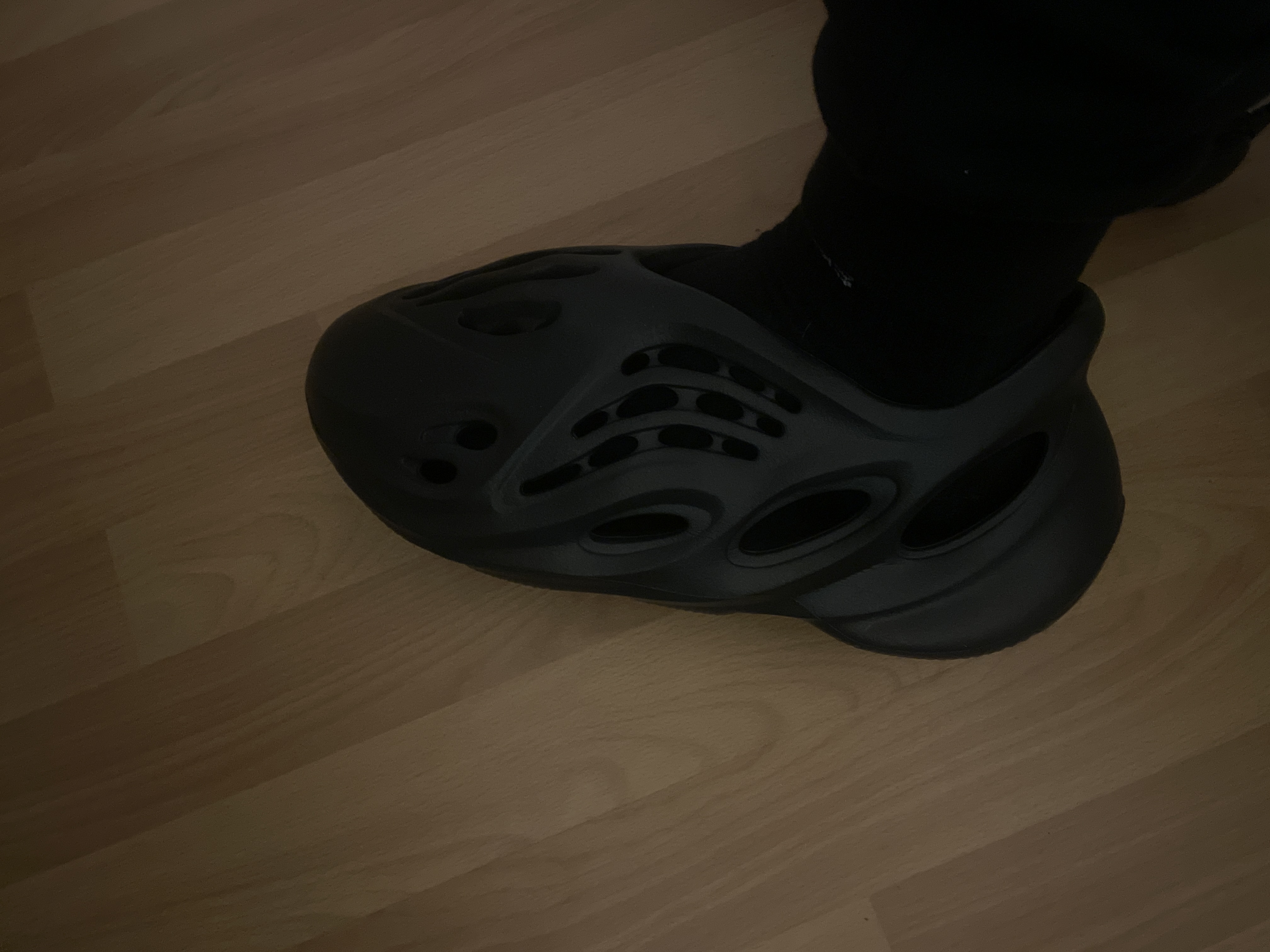 Adidas Yeezy Foam RNR Onyx (2022/2024) HP8739  review 222 01