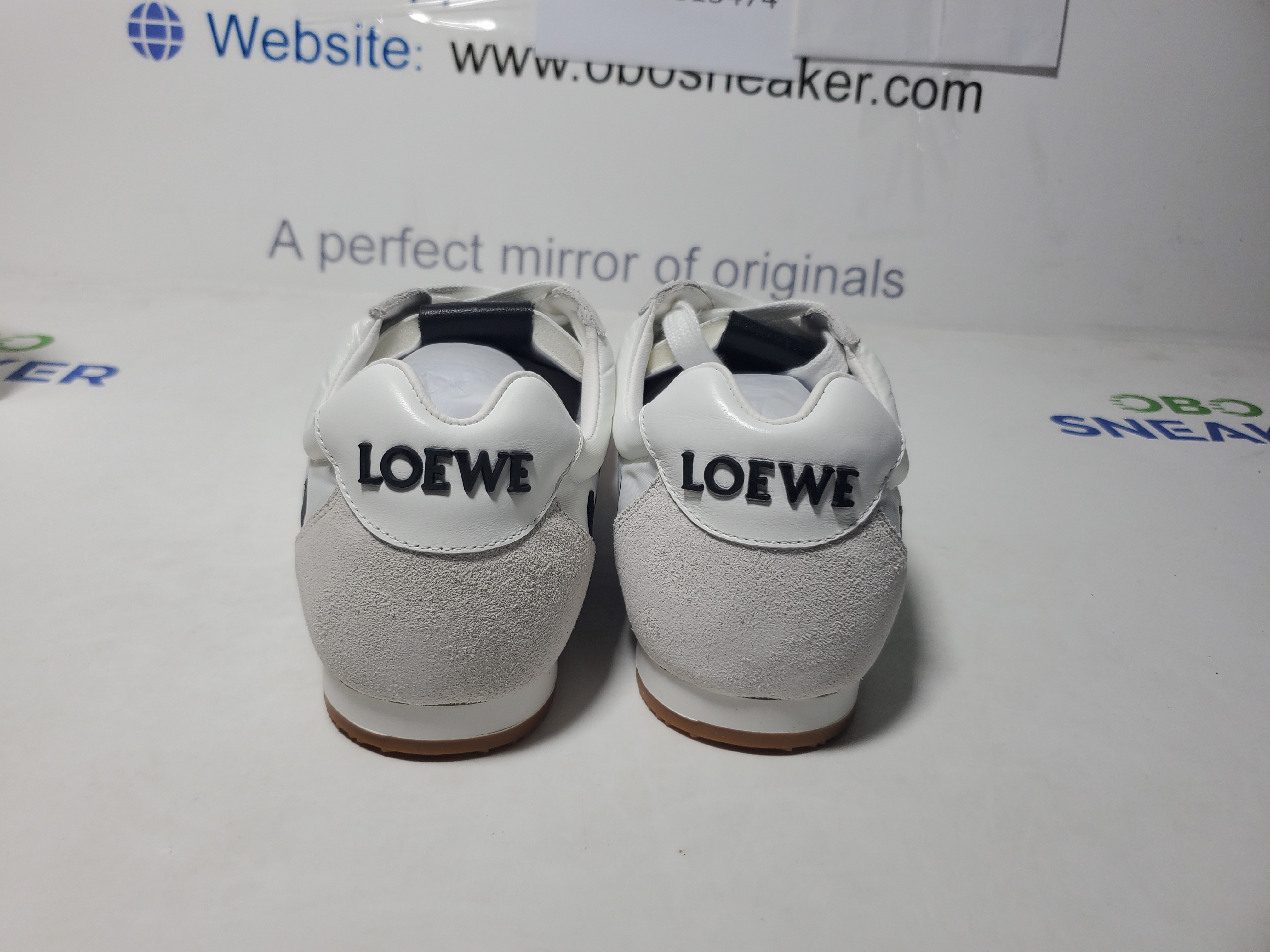 LOEWE Ballet Runner 2.0 White Black LLBR282X01-2101 review Obosneaker 03