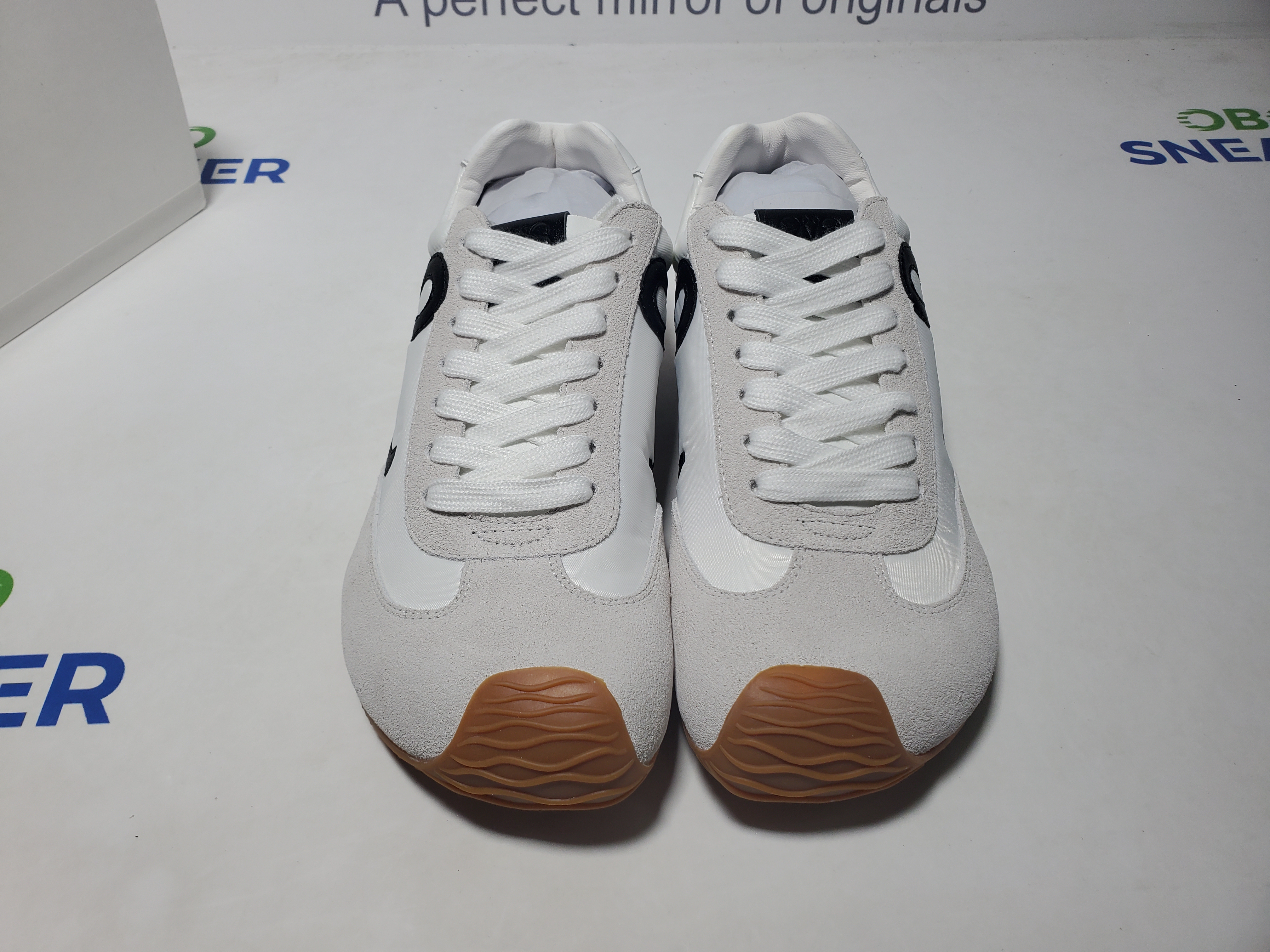 LOEWE Ballet Runner 2.0 White Black LLBR282X01-2101 review Obosneaker 04