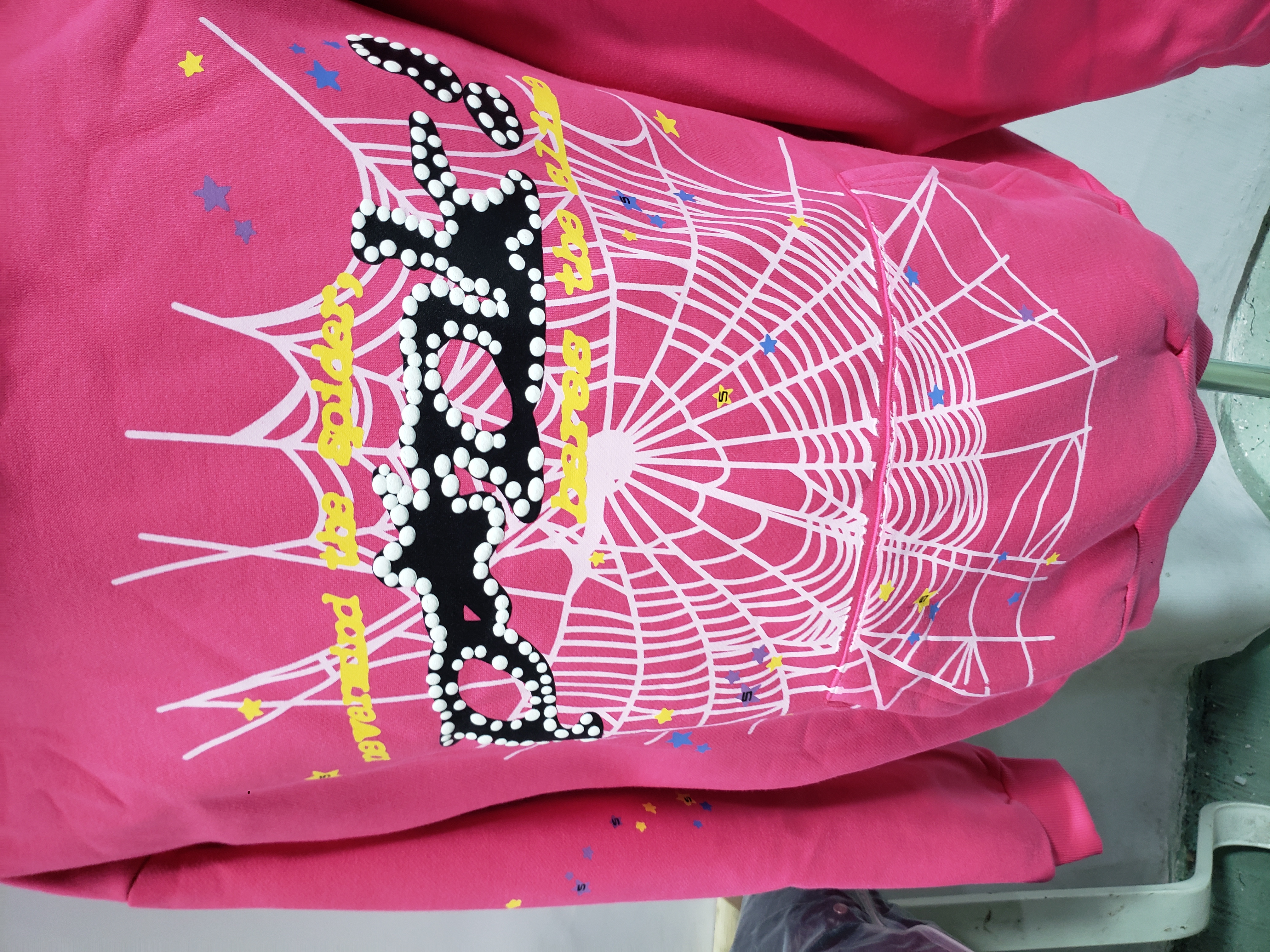 Sp5der Young Thug Punk Hoodie Pink review Obosneaker 02