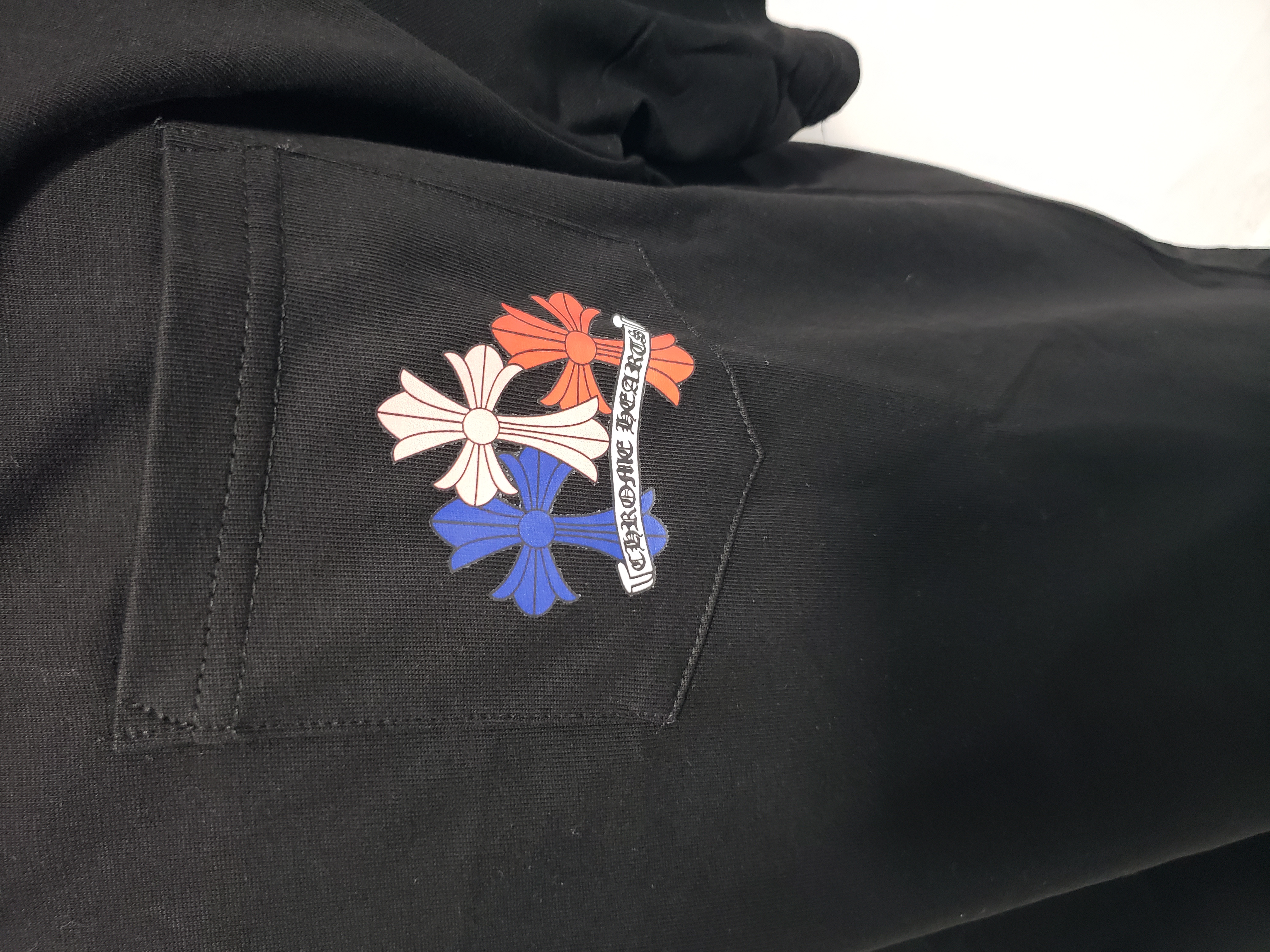 Chrome Hearts Rainbow Cross Printed Short Sleeve Black review Obosneaker 02