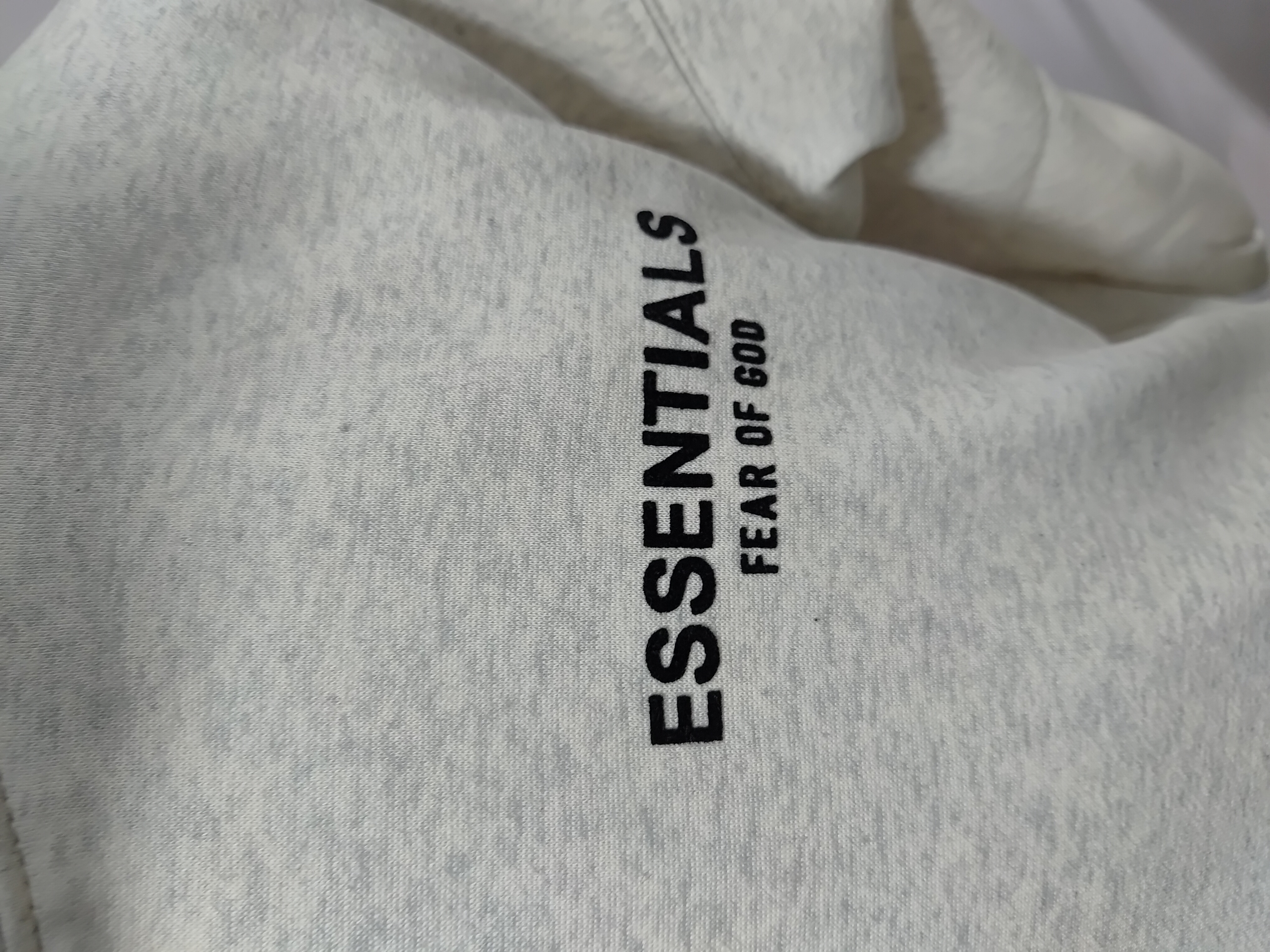 OBO Fear of God Essentials Hoodie Light Oatmeal review Obosneaker 02