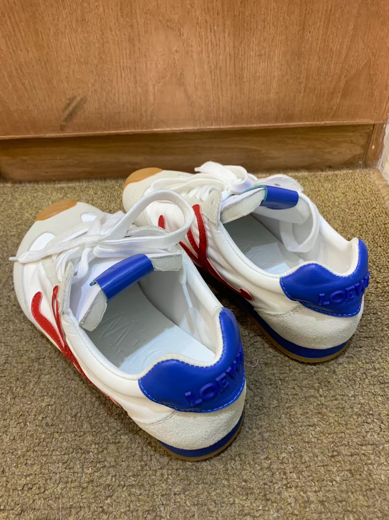 LOEWE Ballet Runner 2.0 White Red LLBR282X02-4868 review HOInjo 01