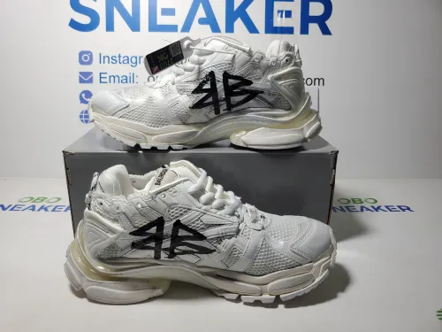 Balenciaga Runner White And Black Characters 677402 W3RBQ 9010 review 