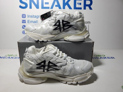 Balenciaga Runner White And Black Characters 677402 W3RBQ 9010 review 