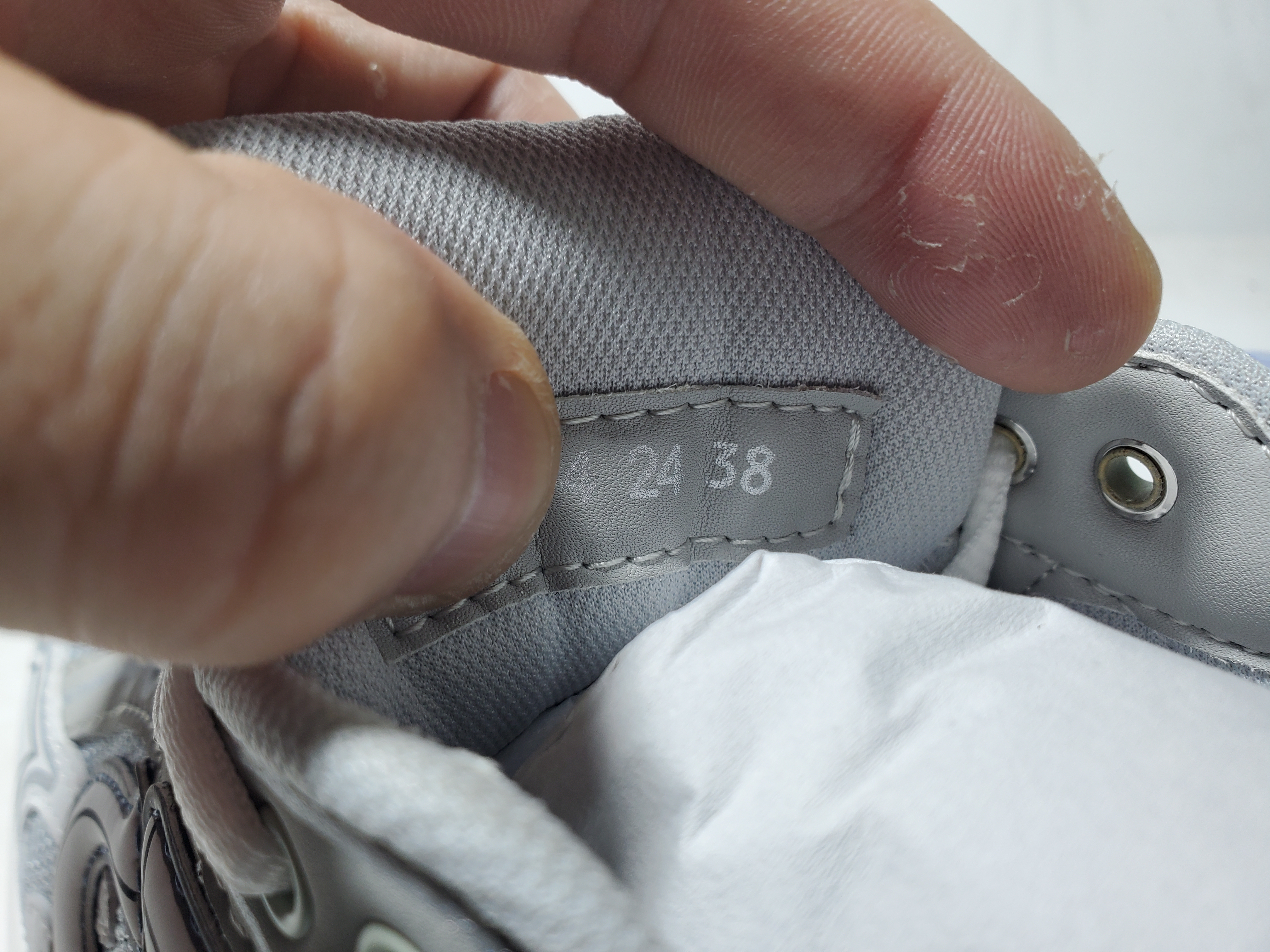 Dior B30 Countdown Sneaker Gray White review Obosneaker 05