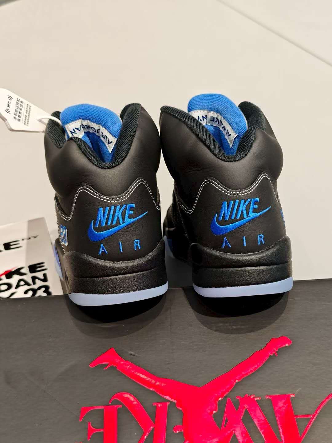 Air Jordan 5 Retro x Awake NY Black Racer Blue DV4982-004  review BKMNKf 01
