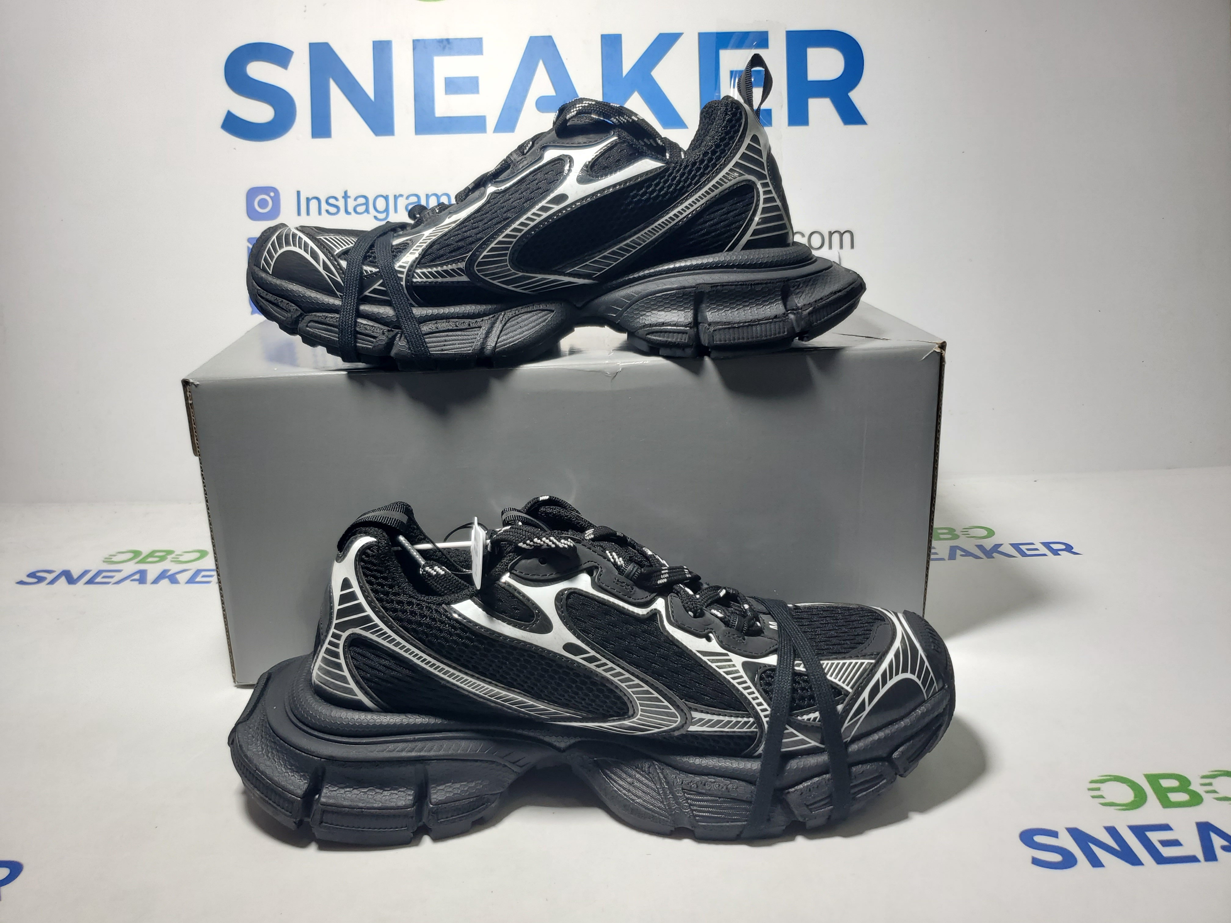 Balenciaga Black And White 542228 W2RB8 1090 review Obosneaker 00