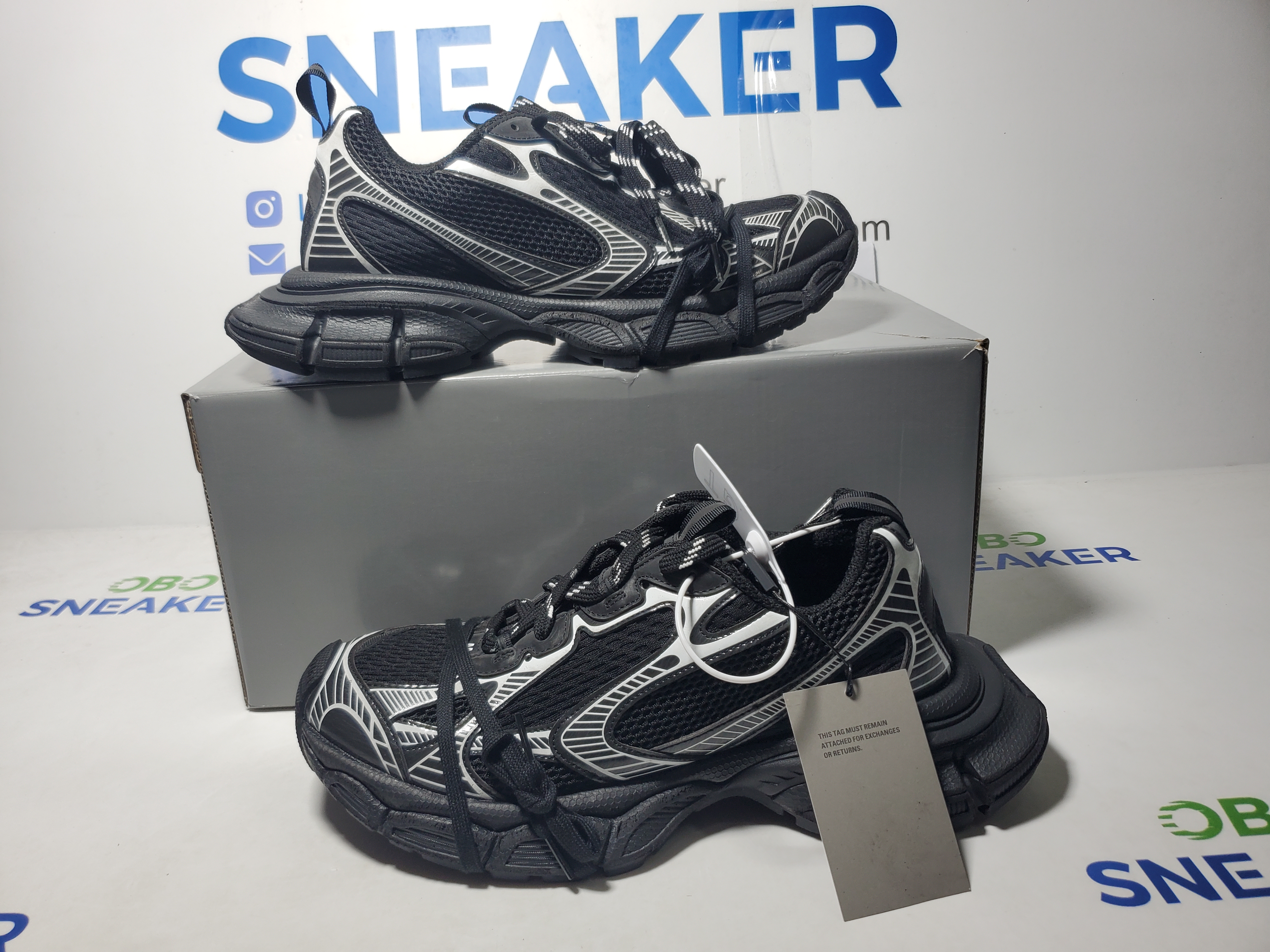 Balenciaga Black And White 542228 W2RB8 1090 review Obosneaker 01