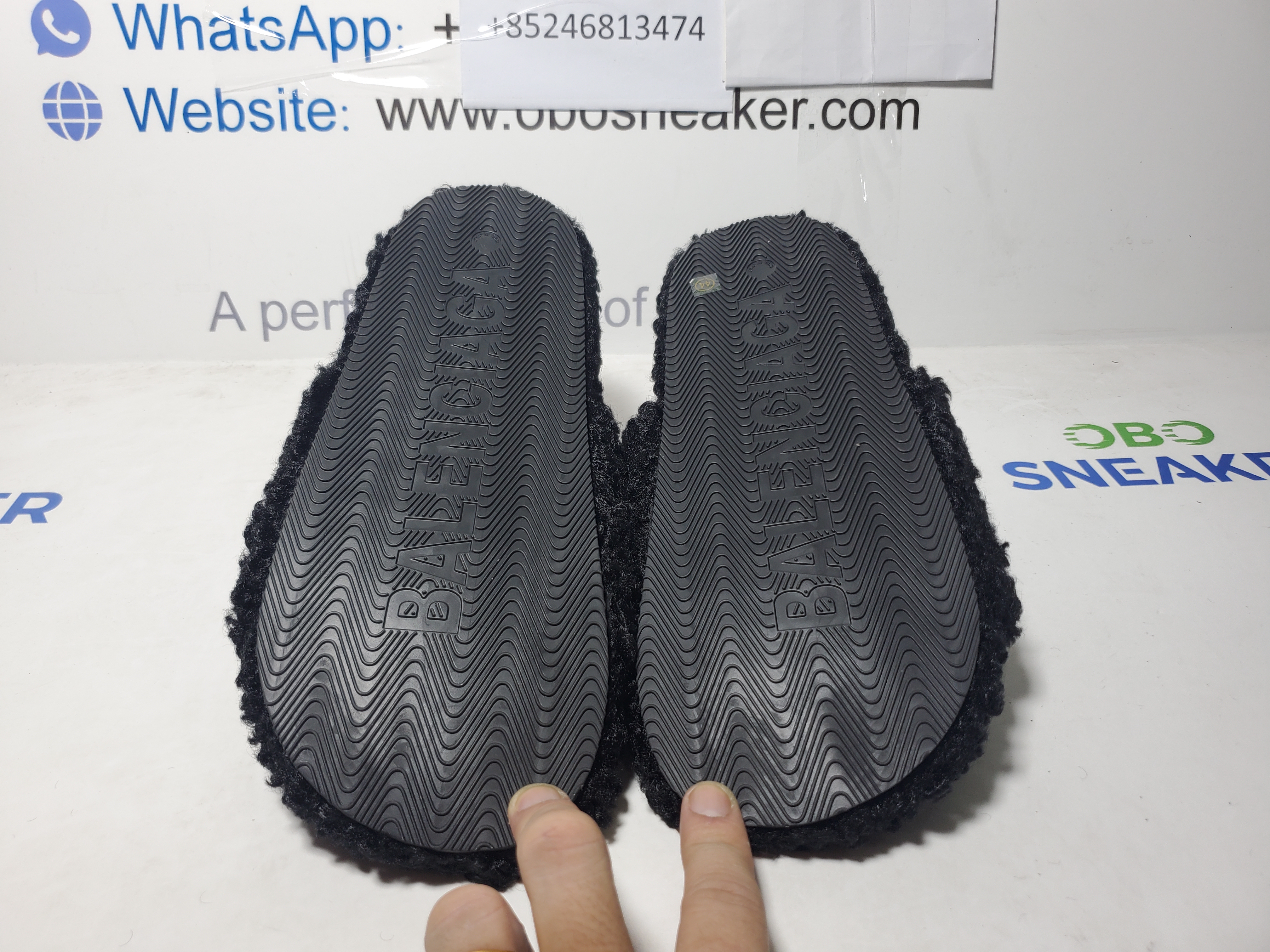 Balenciaga Furry Slide Coke Label Black review Obosneaker 04