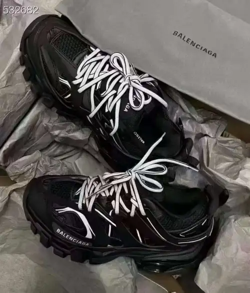 Balenciaga Tess Black And White  542023 W1GB1 2045 (With LED) review 