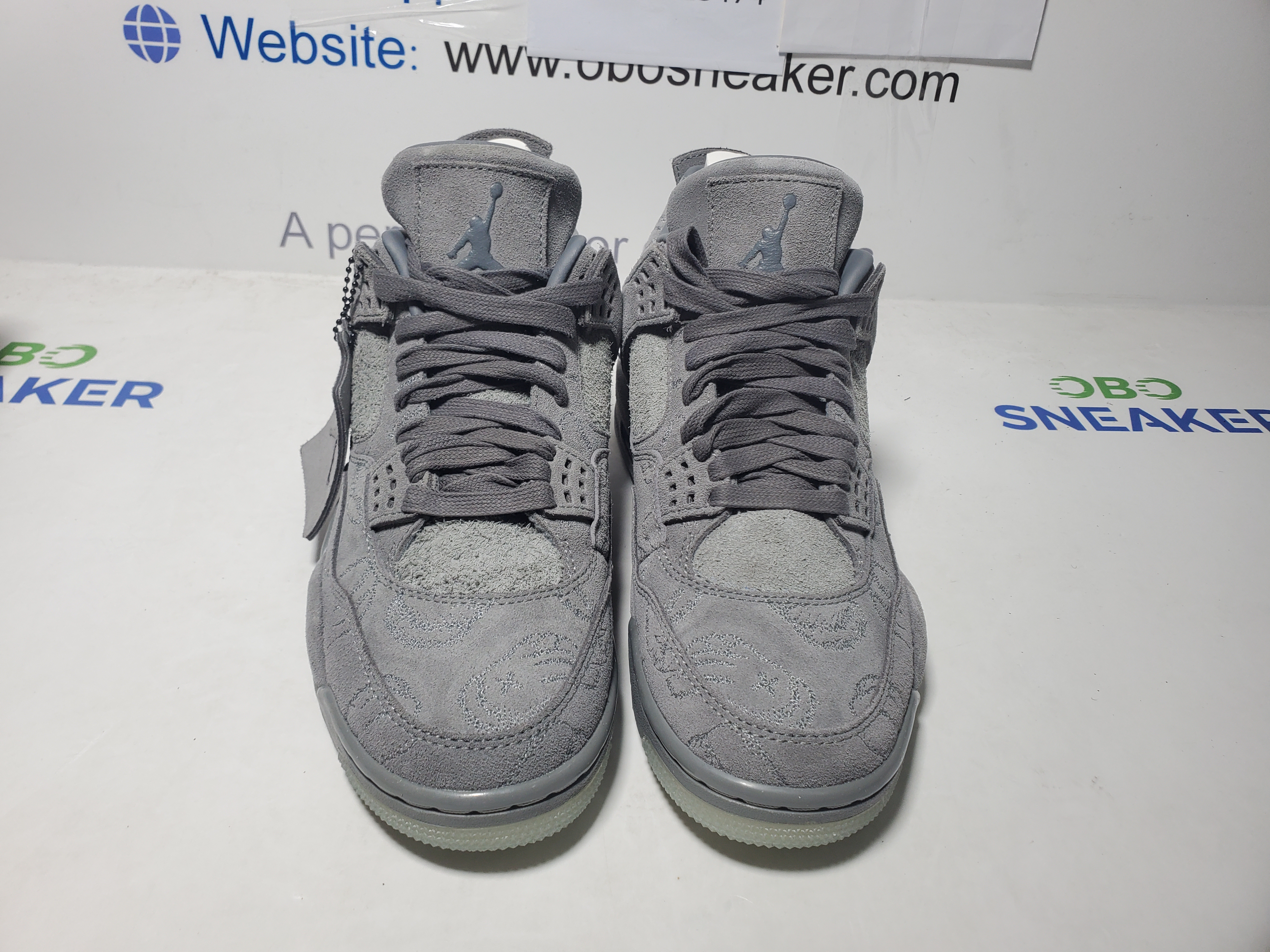 Air Jordan 4 Retro Kaws 930155-003  review Obosneaker 03