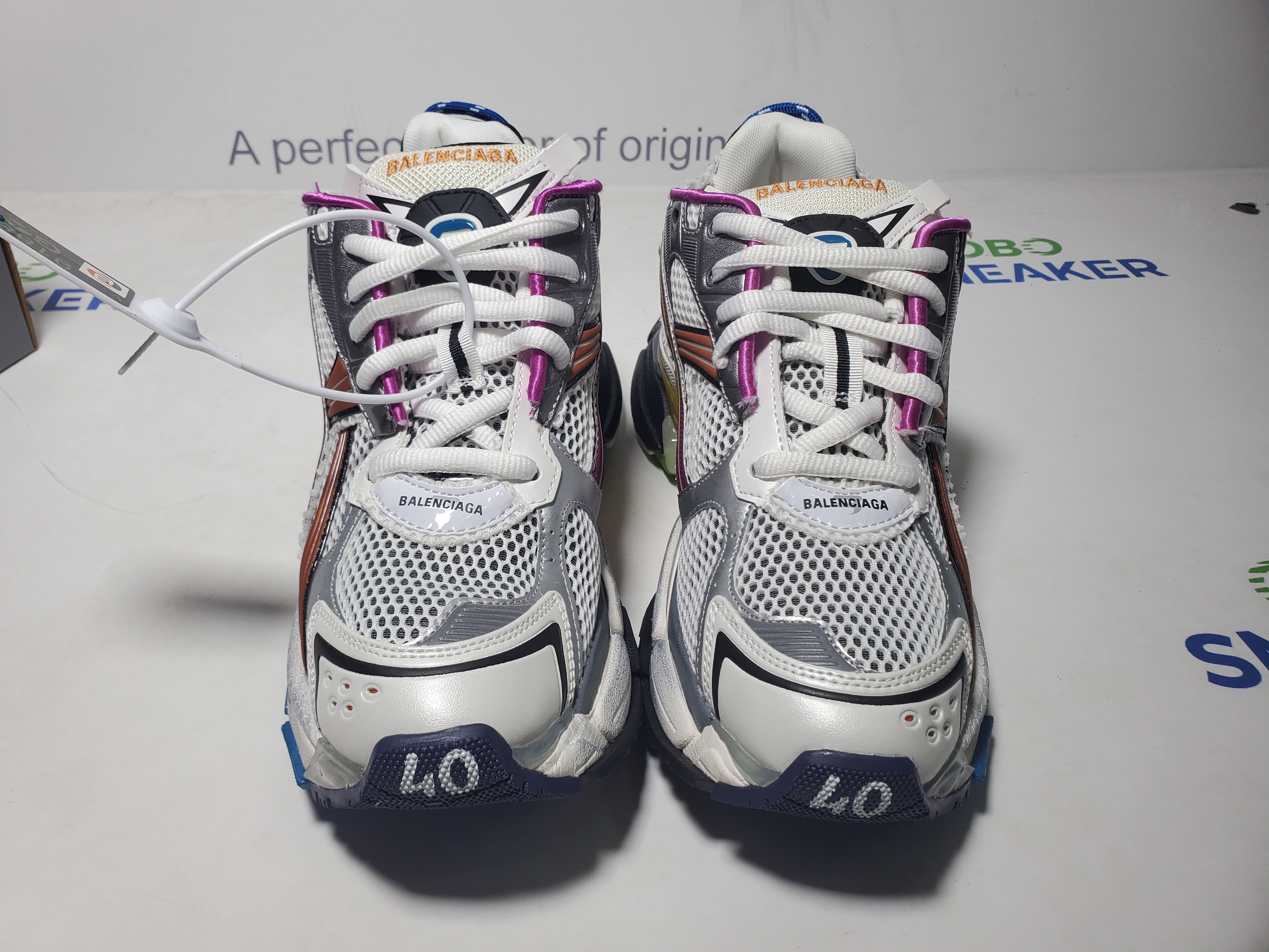 【FLASH SALE】Balenciaga Runner Sneaker Color Orange Powder 772767 W3RBW 9168 review Obosneaker 03