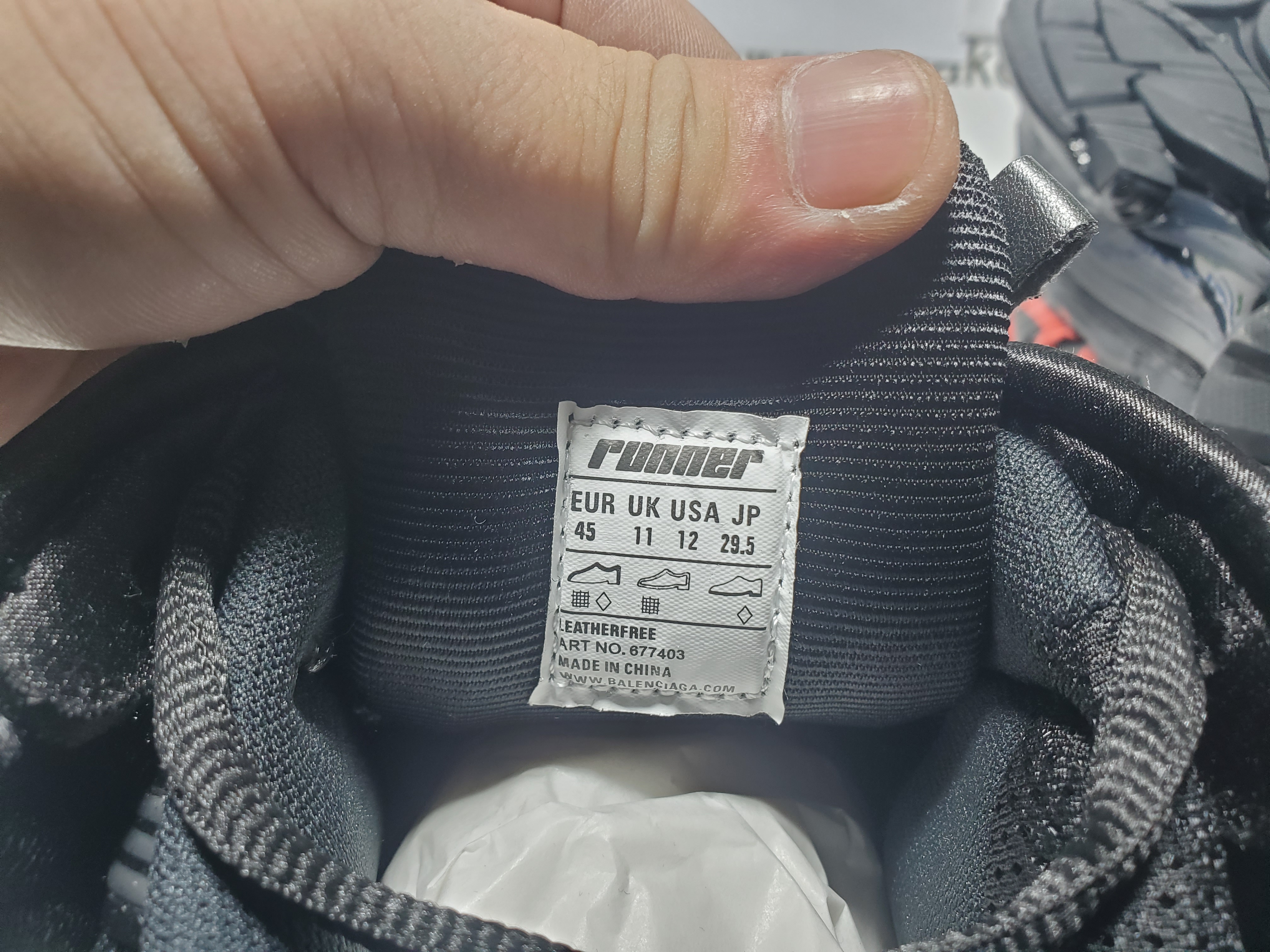 Balenciaga Runner Black And Red Characters 677402 W3RB1 0102 review Obosneaker 05