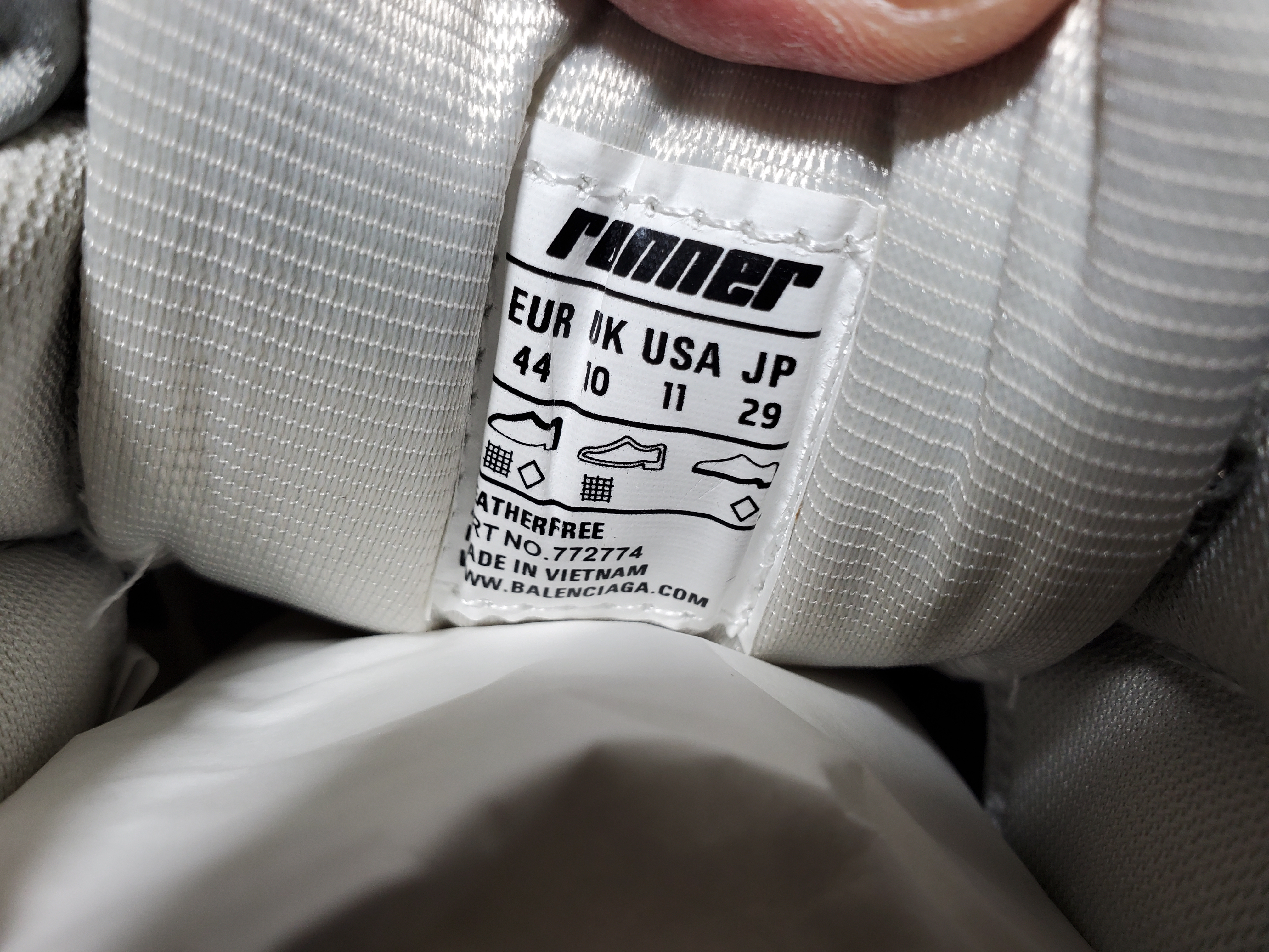 Balenciaga Runner Sneaker Grey--Brown 772774 W3RMU 2000 review Obosneaker 02