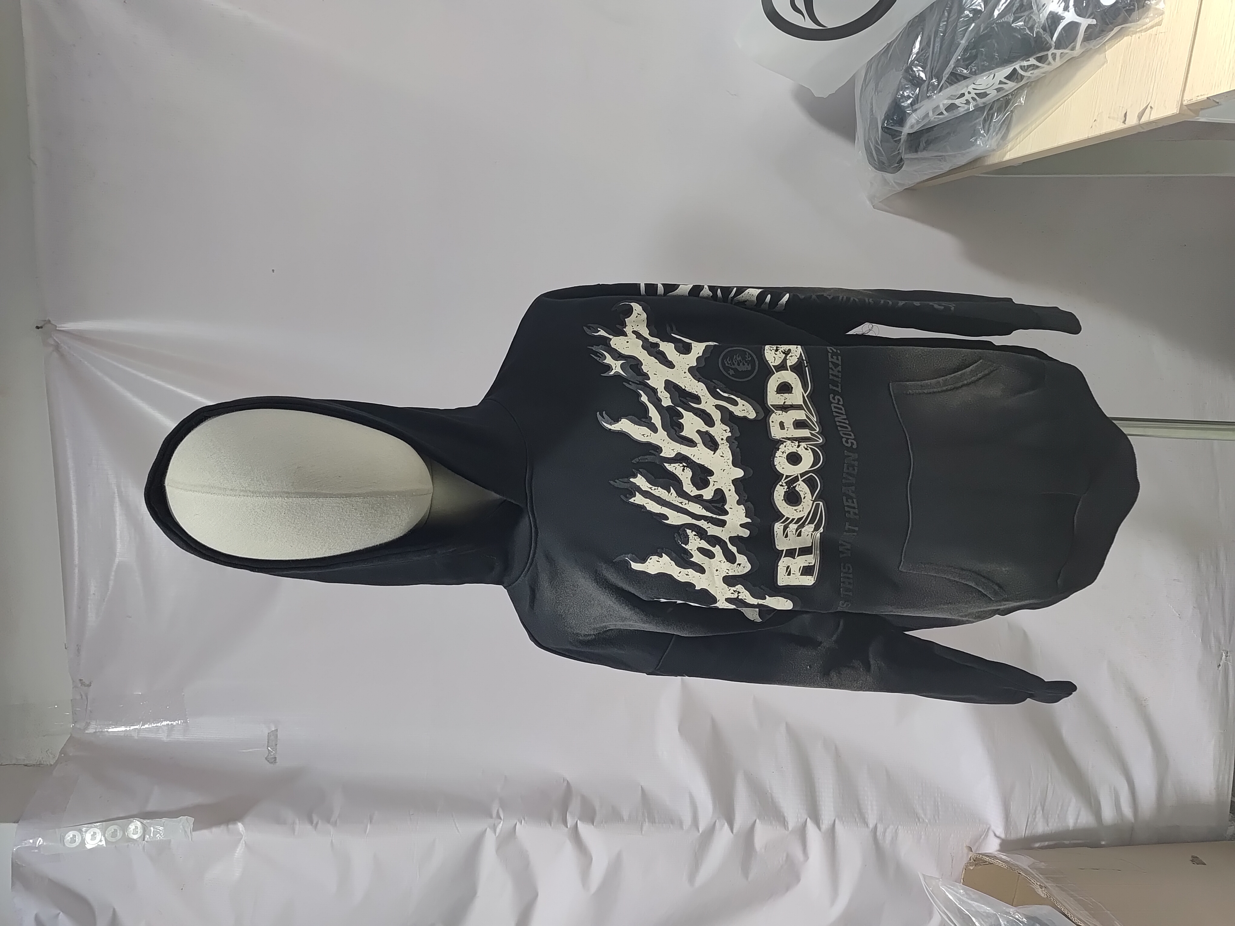 【FLASH SALE】Hellstar Hell Red Flare star Retro washed distressed Print Hoodie #2030 Black/Red review Obosneaker 00