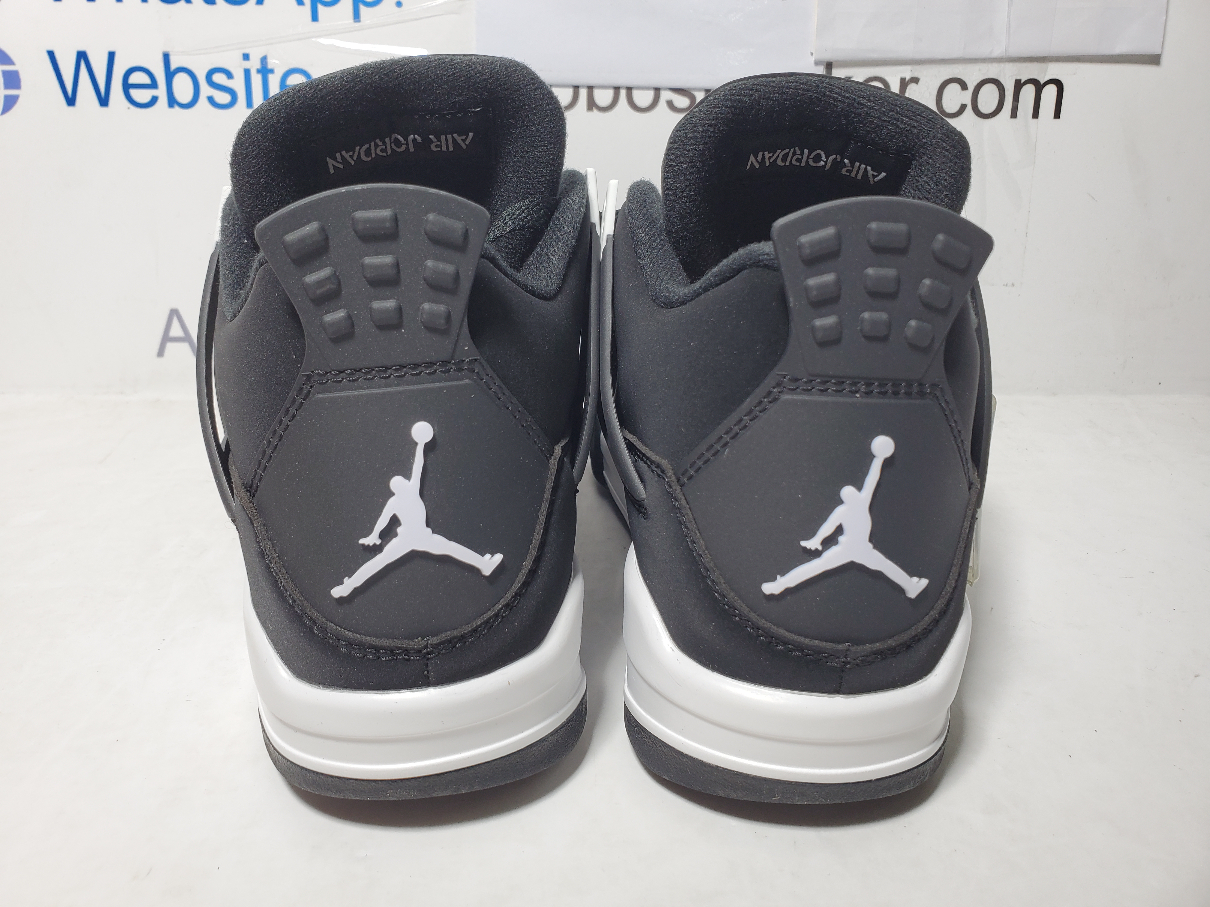 Jordan 4 Retro White Thunder FQ8138-001 review Obosneaker 01
