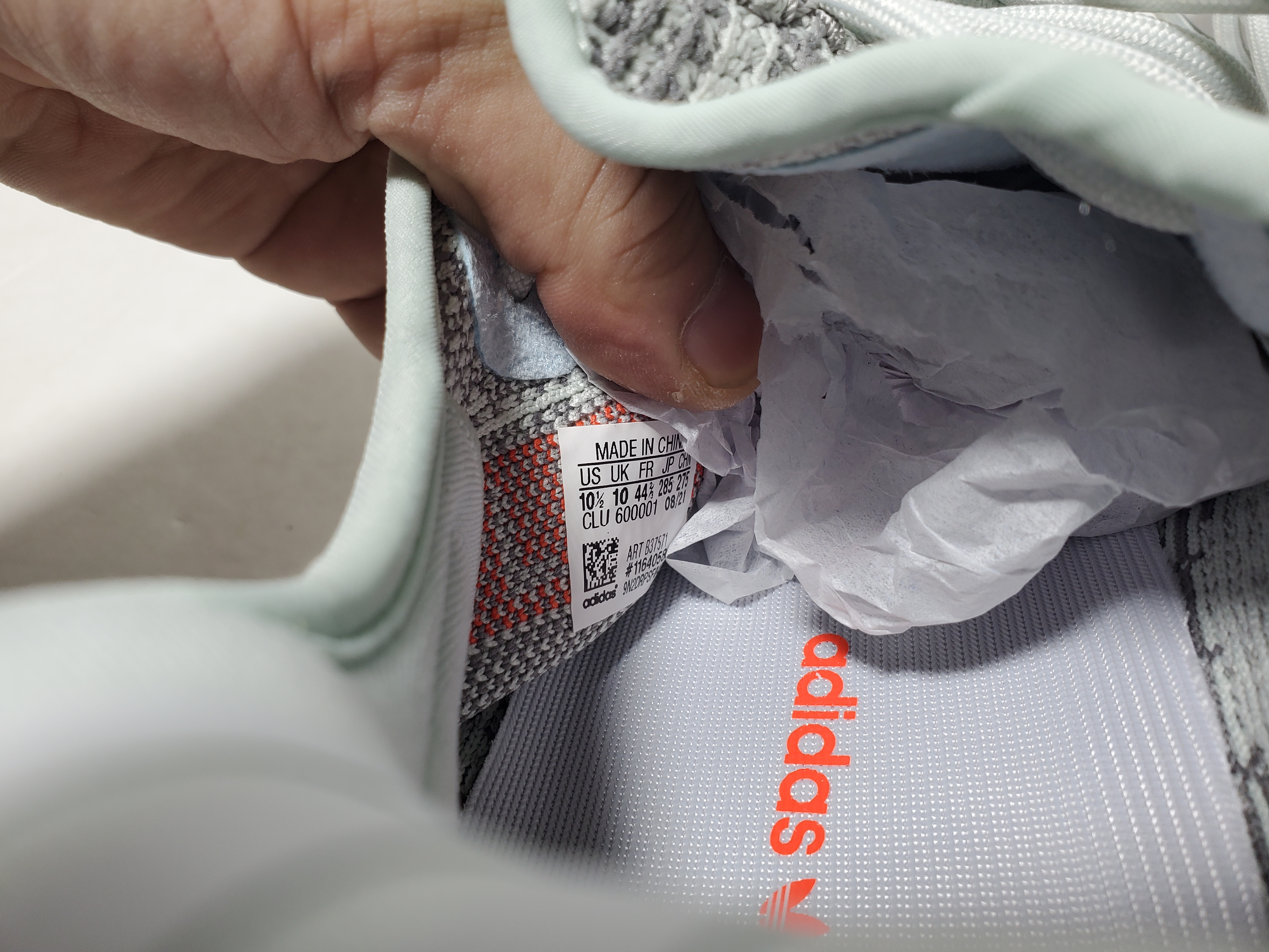 Adidas Yeezy Boost 350 V2 Blue Tint (2017/2023) B37571 review Obosneaker 05