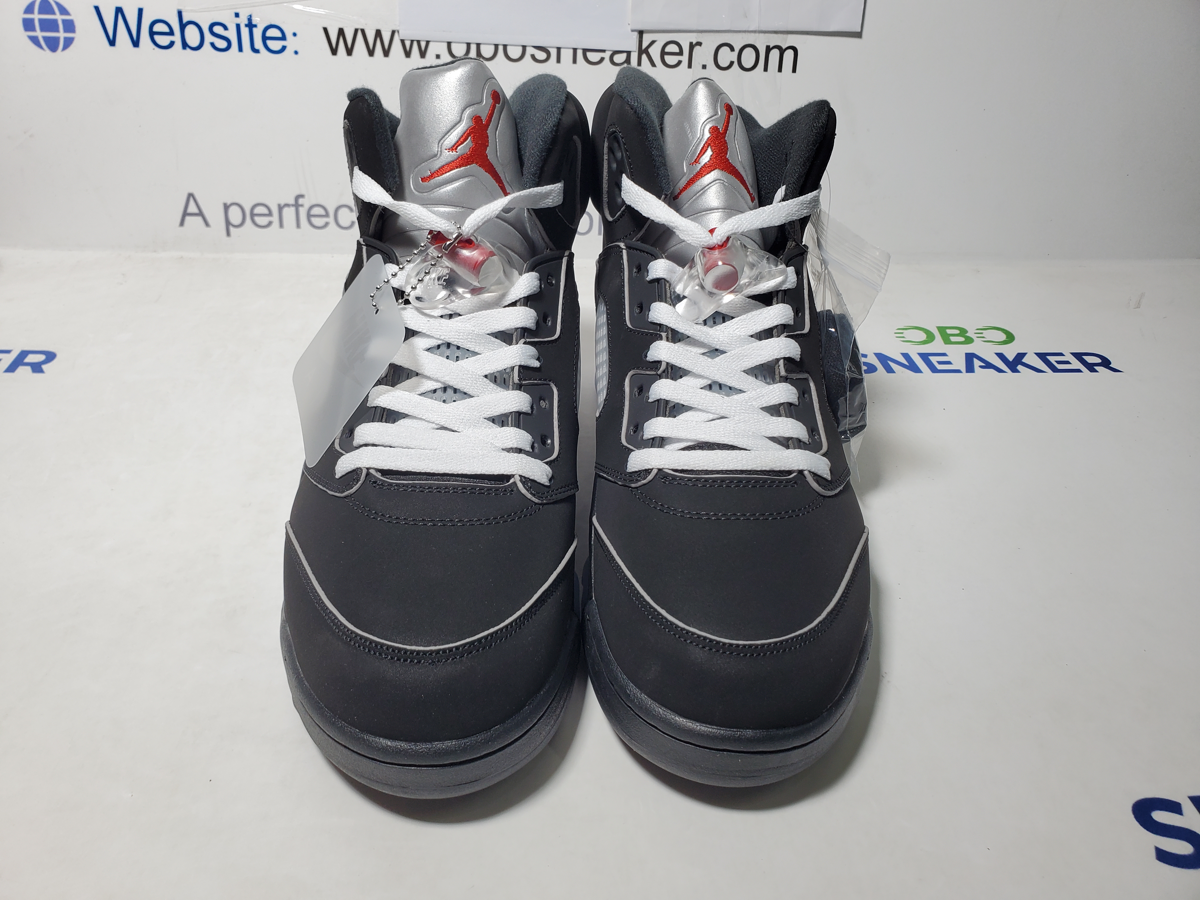 Air Jordan 5 Black Metallic Reimagined HF3975-001 review Obosneaker 03