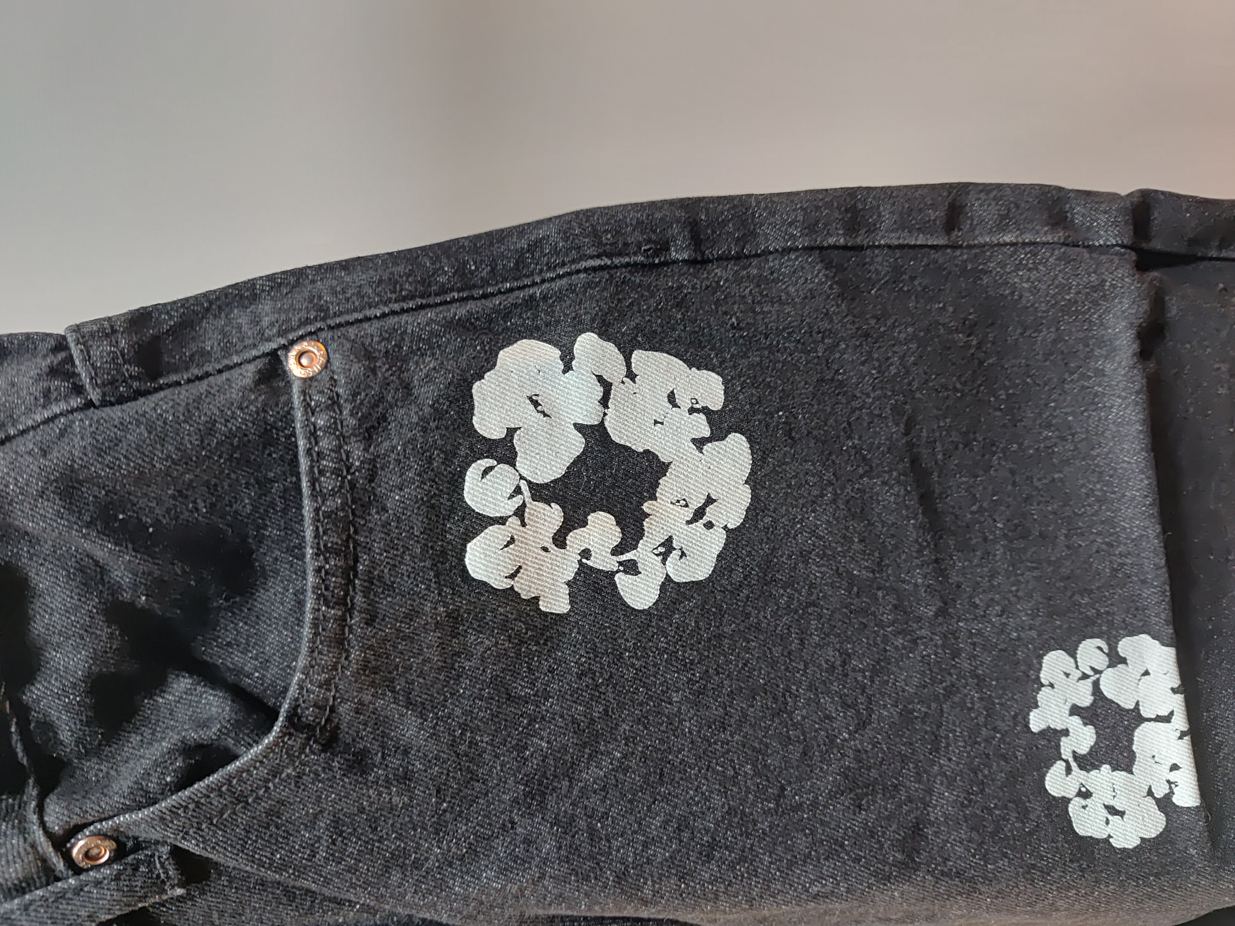 Denim Tears Cotton Wreath Jean Short - Black review Obosneaker 02