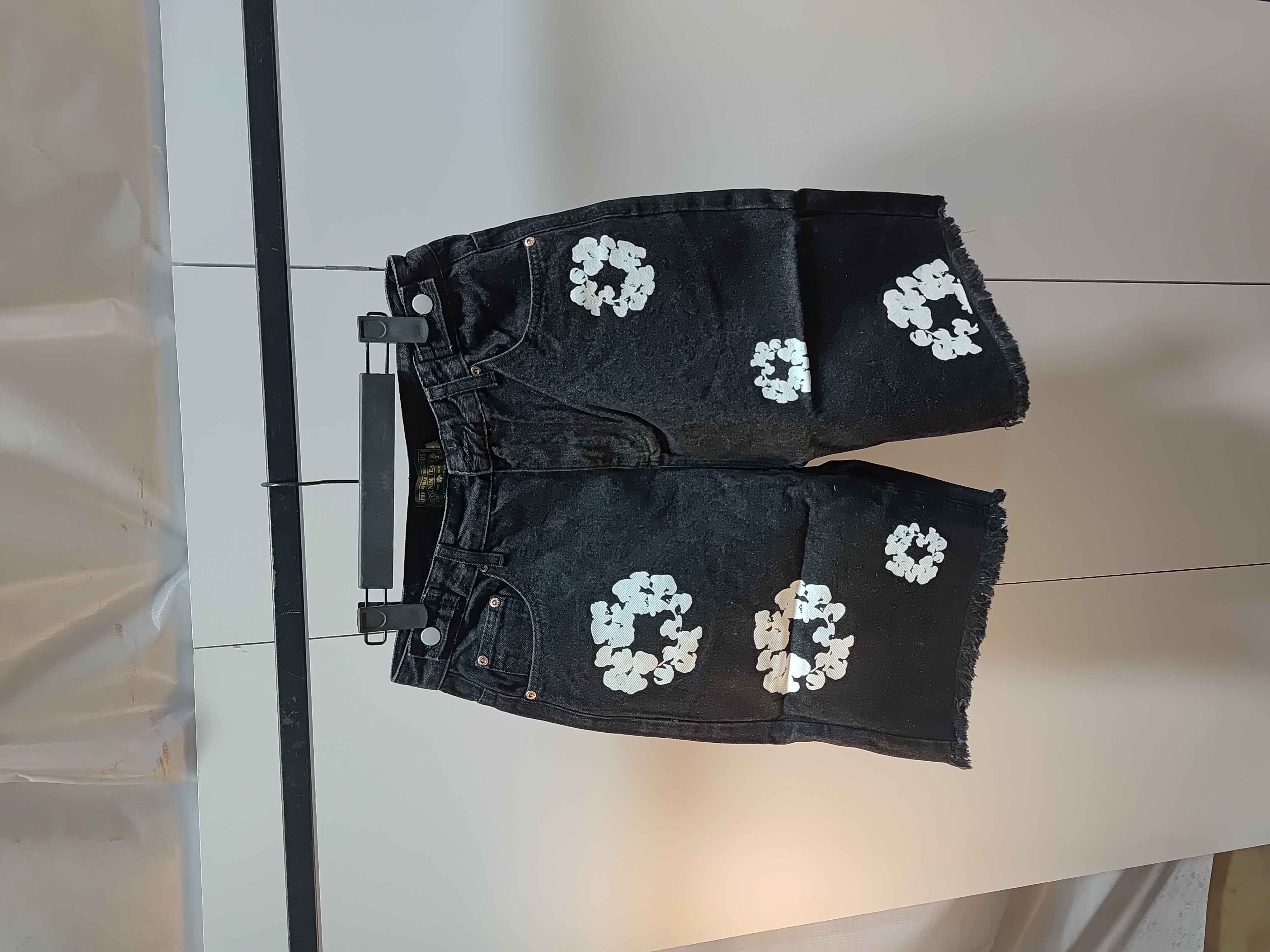 Denim Tears Cotton Wreath Jean Short - Black review Obosneaker 00