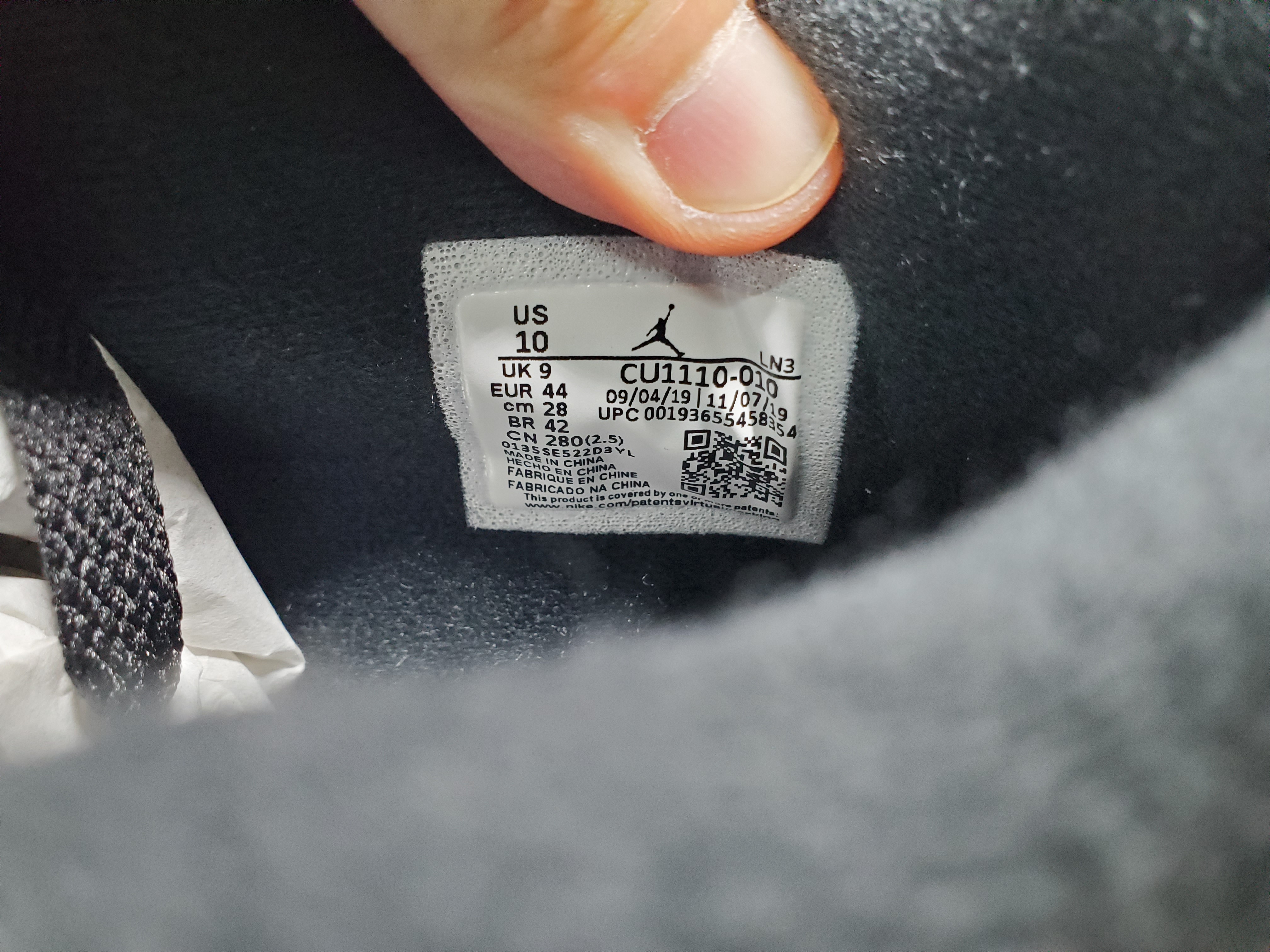 Air Jordan 4 Retro Black Cat (2020) CU1110-010 review Obosneaker 02