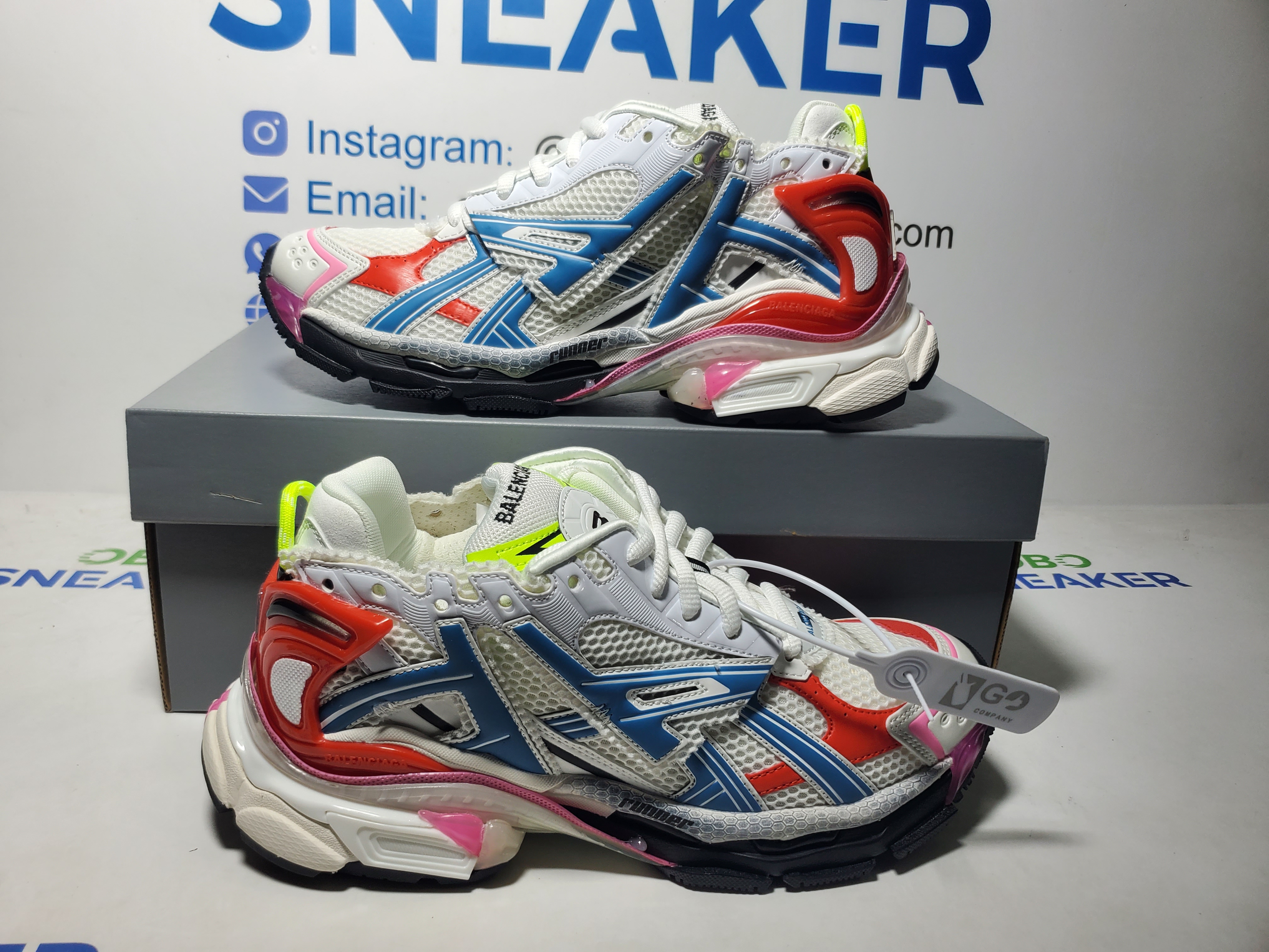 Top Version Balenciaga Runner White Blue Red 677402 W3RB6 9645 review Obosneaker 00