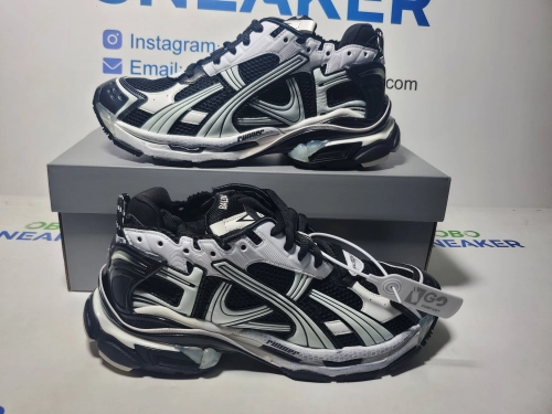 Balenciaga Runner Sneaker White--Black 772774 W3RMU 9010 review 