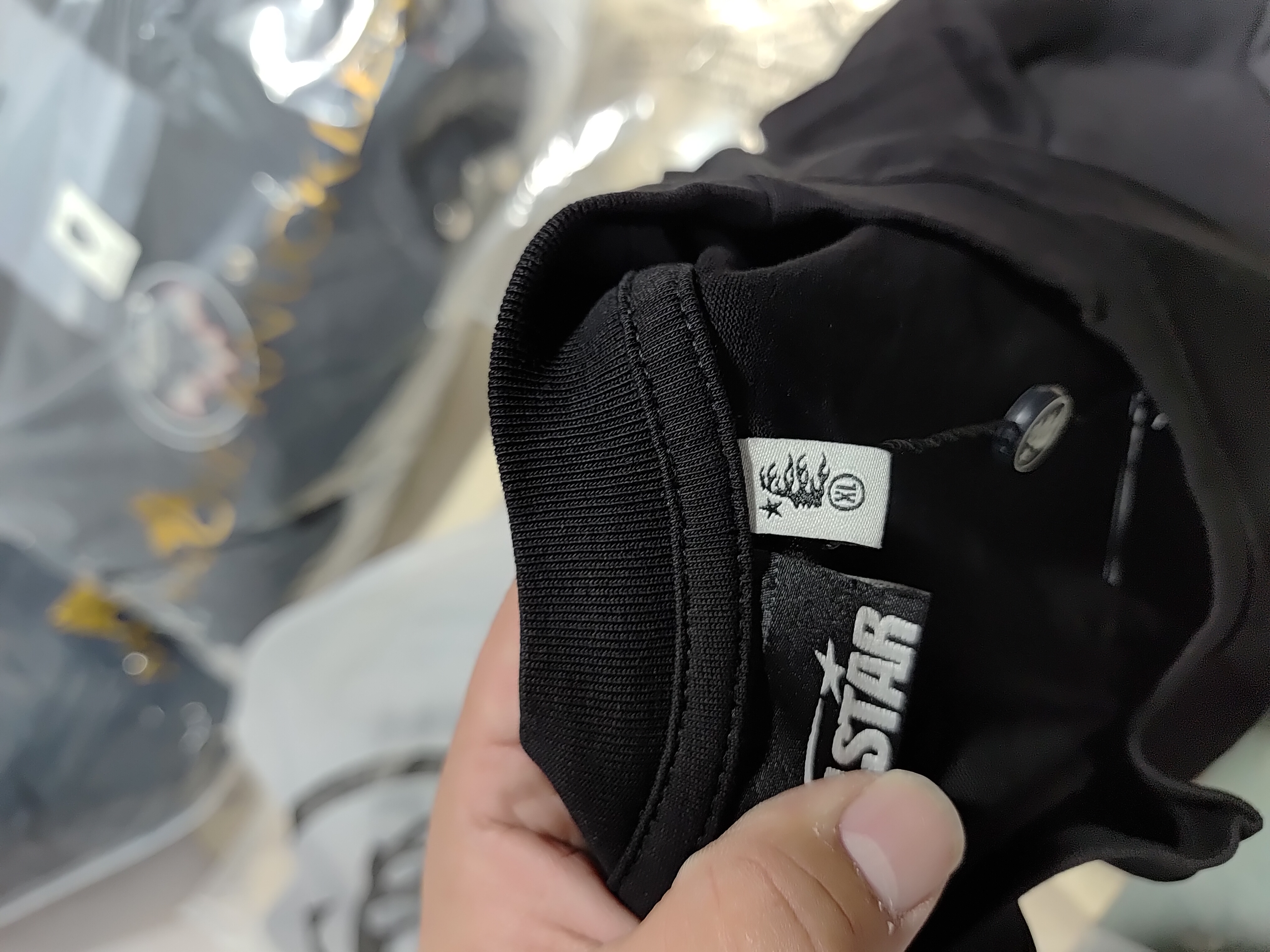  Hellstar  T-shirt 621 review Obosneaker 01