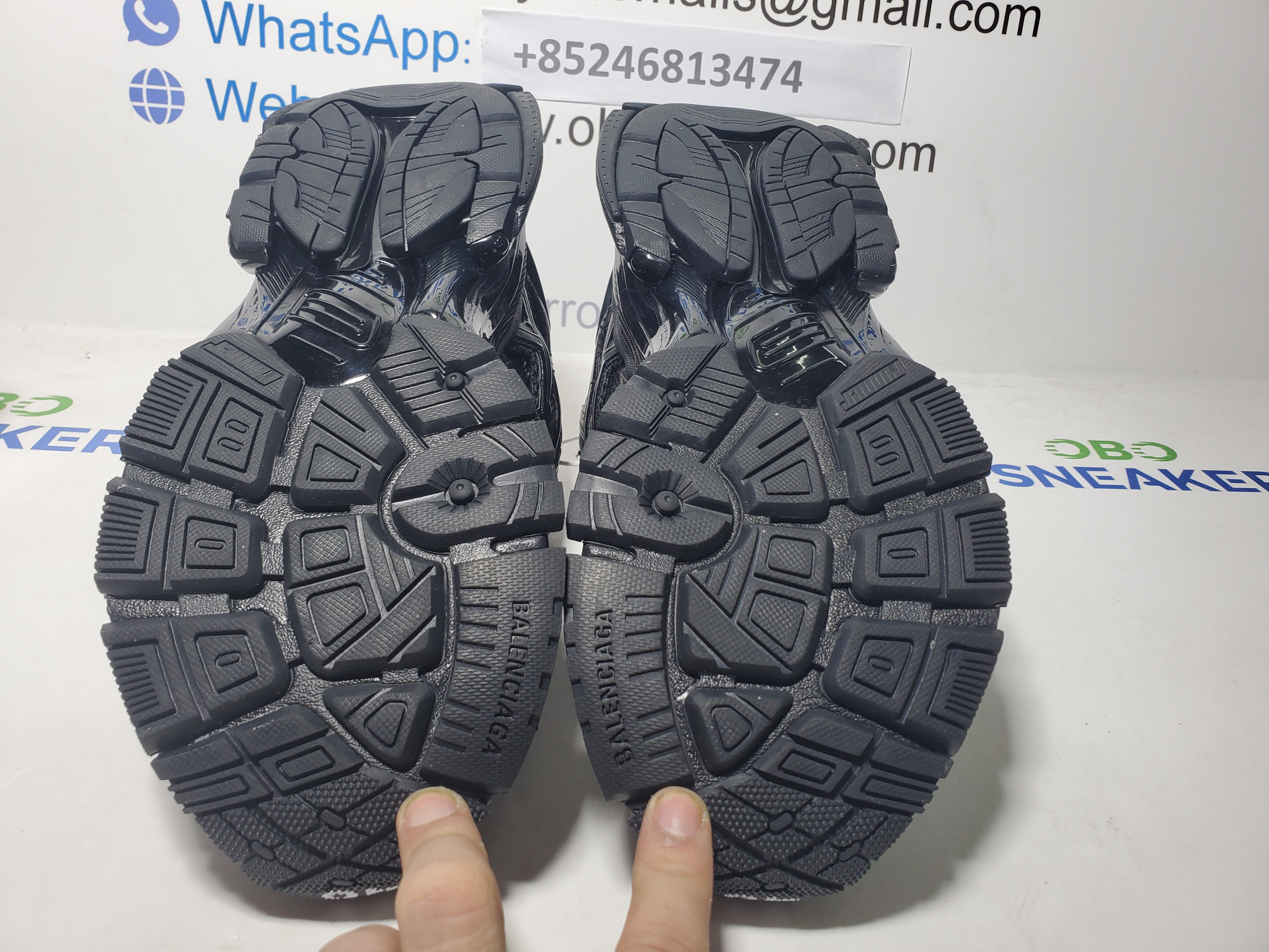 Balenciaga Runner Black 677403W3RB11000 review Obosneaker 04