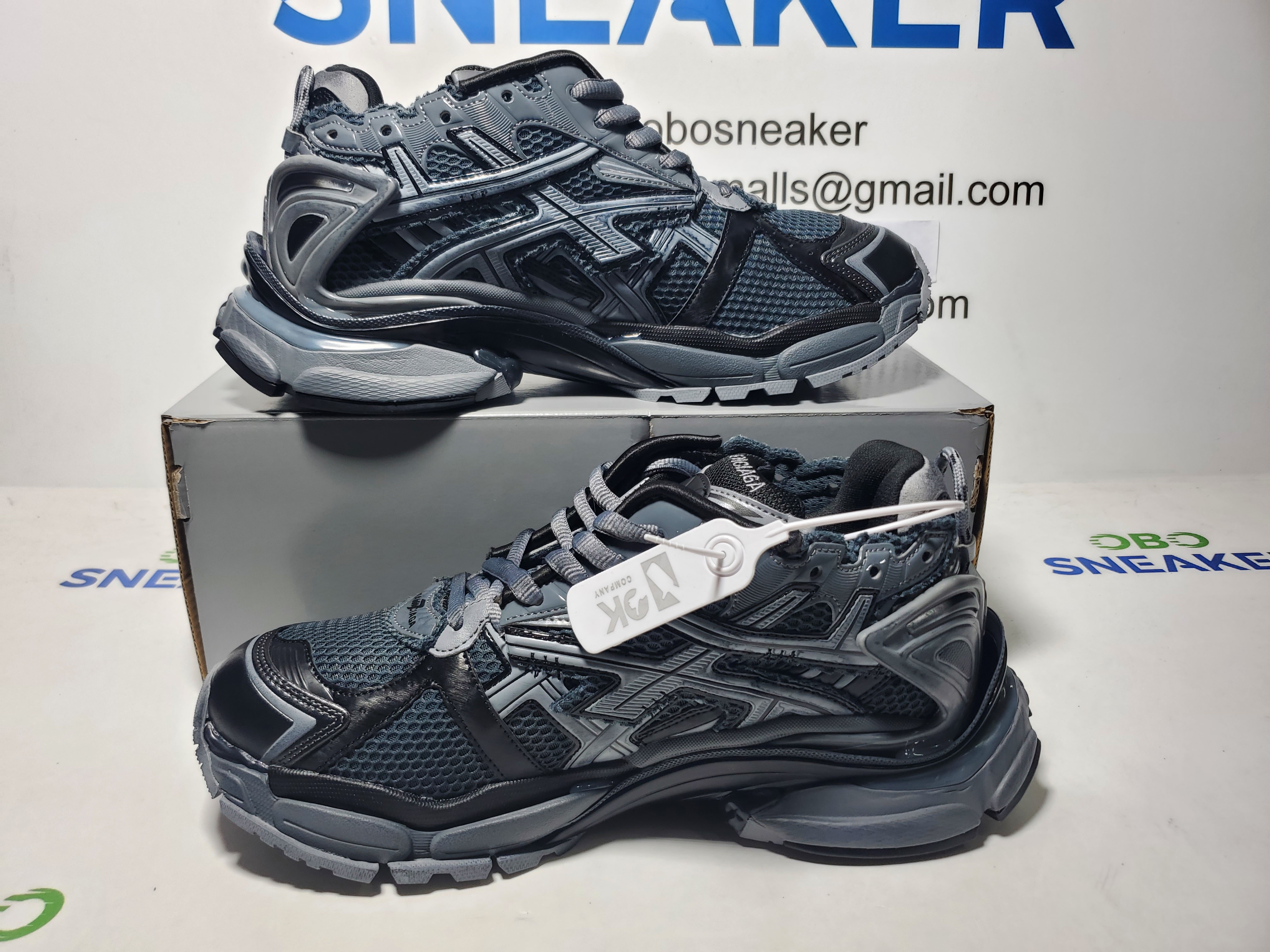 Balenciaga Runner All Black Gray 677402 W3RB2 1515 review Obosneaker 01
