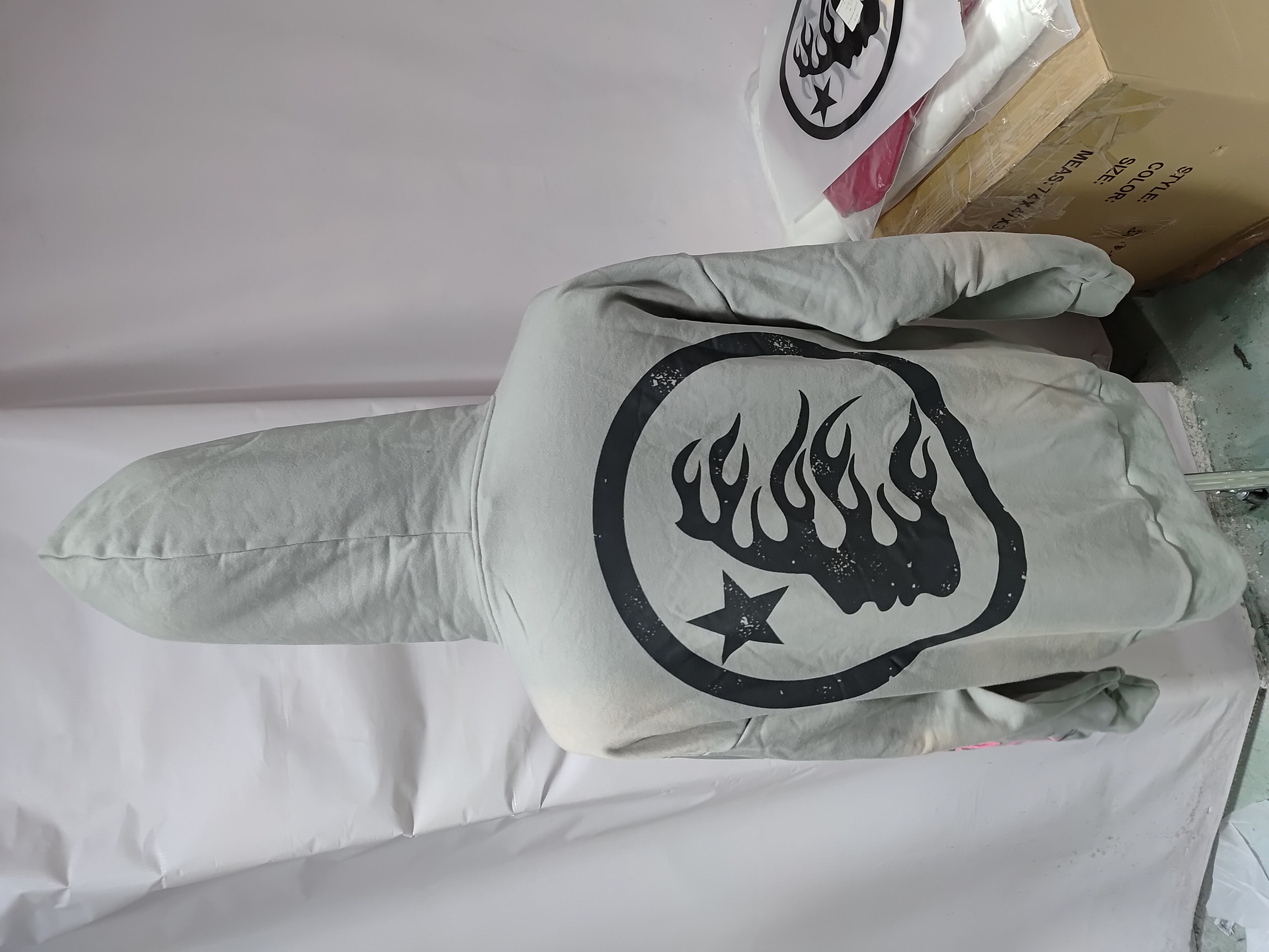 Hellstar Future Flame Hoodie Grey review Obosneaker 04